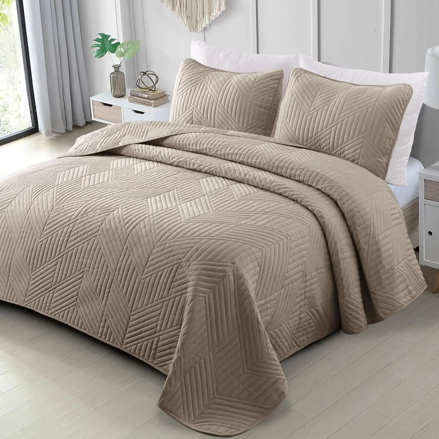Ultrasonic Full Queen Bedding Set, Lightweight Taupe Bedspreads Soft Coverlet Set for All (1 and 2 Pillow Shams)