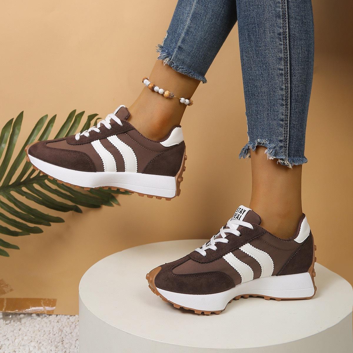 2026 Spring Vintage Color-Block Sneakers for Women, Soft Sole Breathable Casual Shoes, Lightweight Lace-Up Fashion Shoes, Multi-Color Women's Shoes