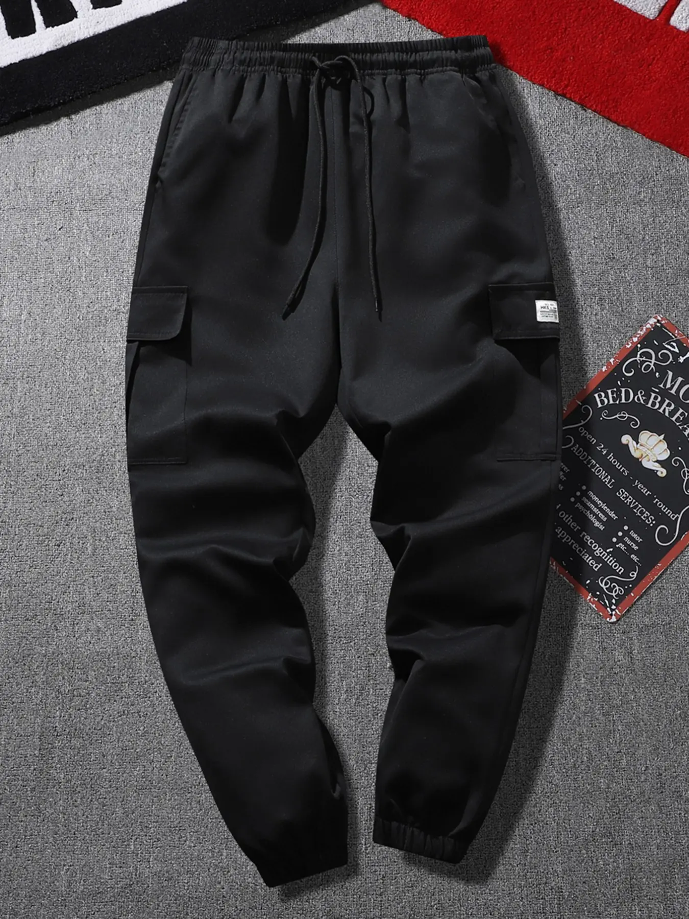 Men's Cuffed Cargo Pants, Elastic Drawstring Waist, Multiple Pockets, Conical Loose Fit, Streetwear Long Pants, Ideal for Camping, Hiking