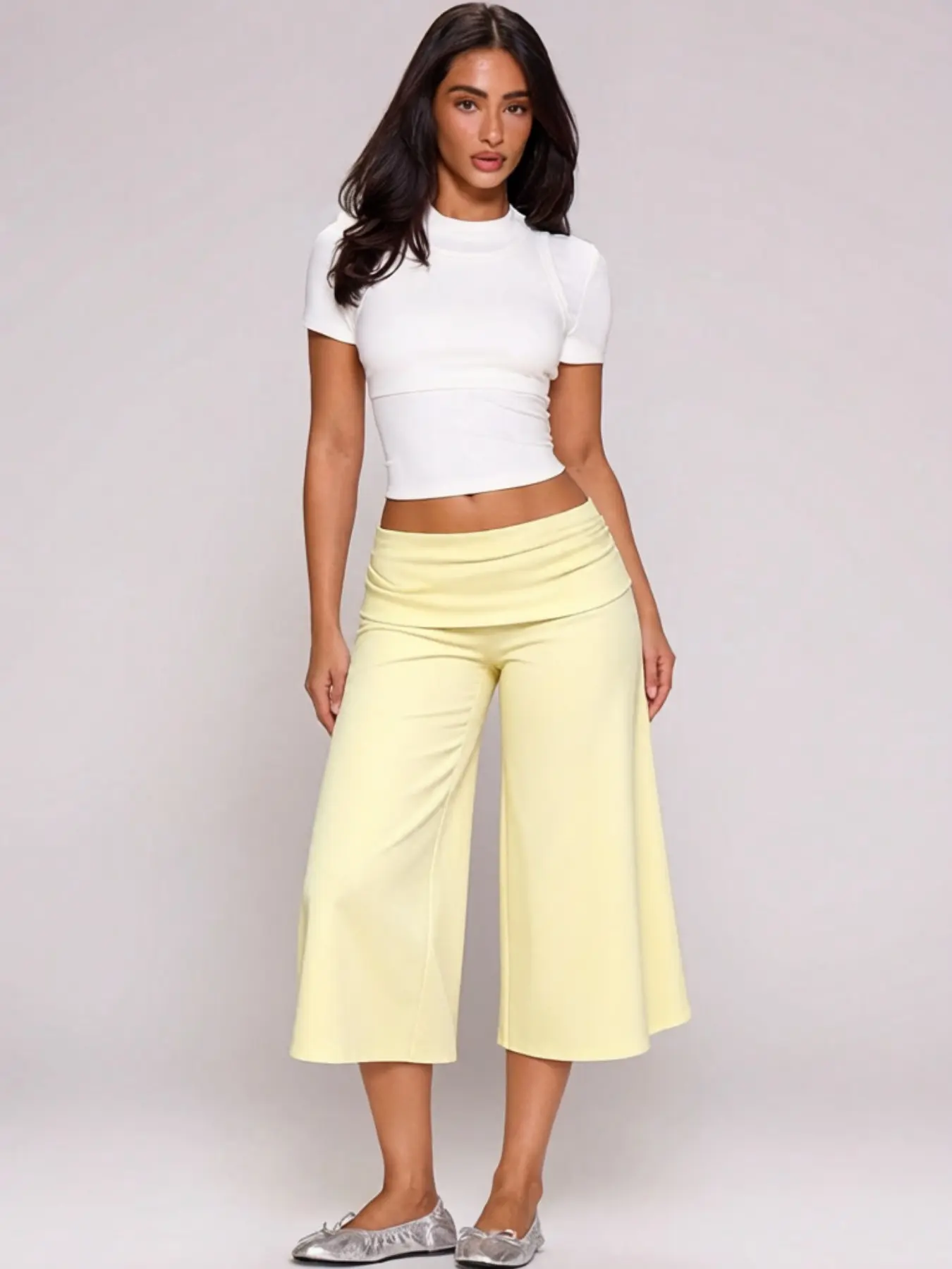 Women Fold Over Waist Culottes Shorts, High Waist Wide Leg Knee Length Capri Pants, Soft Stretch Loose Flared Cropped Trousers, Casual Lightweight Loungewear Bottoms, Trendy Daily Vacation Wear, Relaxed Fit Ladies Culotte Pants, Minimalist