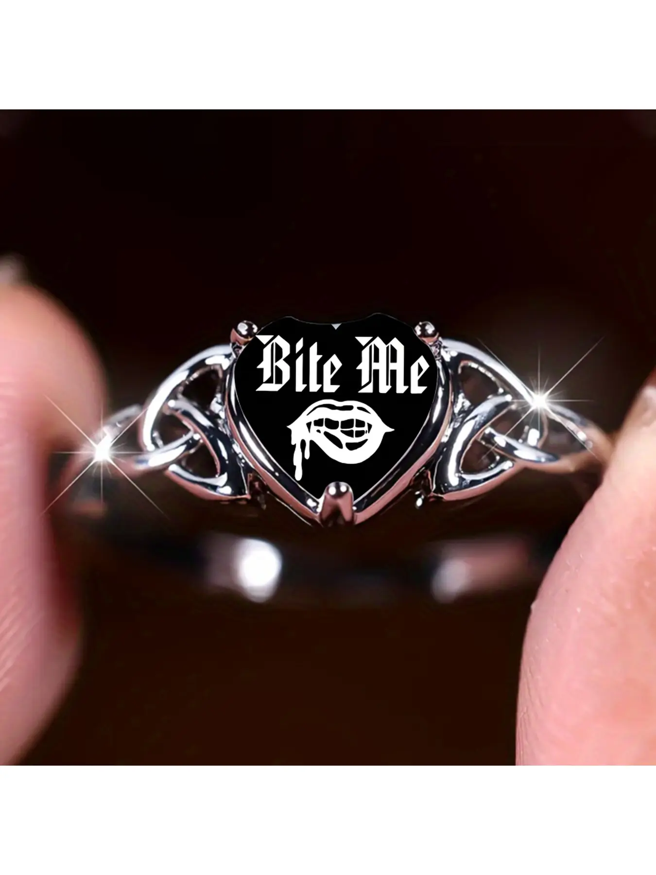 Dark Vampire Lips Heart-shaped Celtic Ring - Bite Me - Subculture Personalized Accessories - Halloween Limited Edition Cool Daily Jewelry Gift