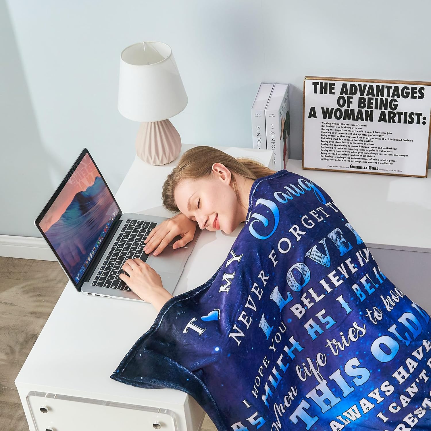 tgruihm Gift for Daughter from Dad: Blue Lion Blanket 50 x 60 inches (approx. 127.0 x 152.4 cm), Christmas Birthday Gift for Dad's Daughter, Mother's Day Gift for Adult Daughter, Graduation Flannel Blanket