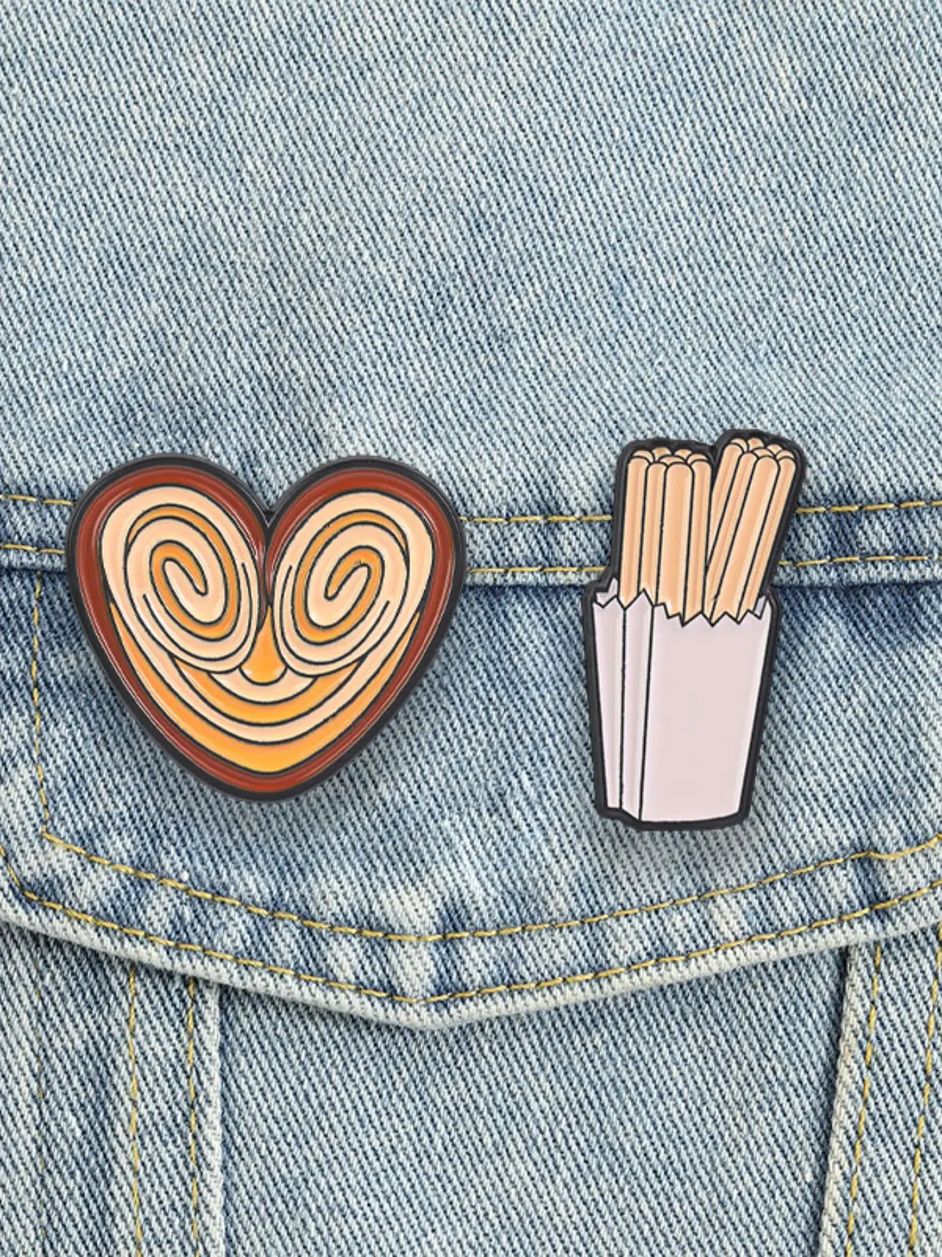 2PCS Churros Couple Cartoon Brooch Set, Sweet Spanish Snack Matching Style with Boxed Fried Dough Sticks and Heart Shaped Spiral Cross Section Enamel Pin, for Food Lovers Couples Best Friends Backpack Jacket Decoration Gift