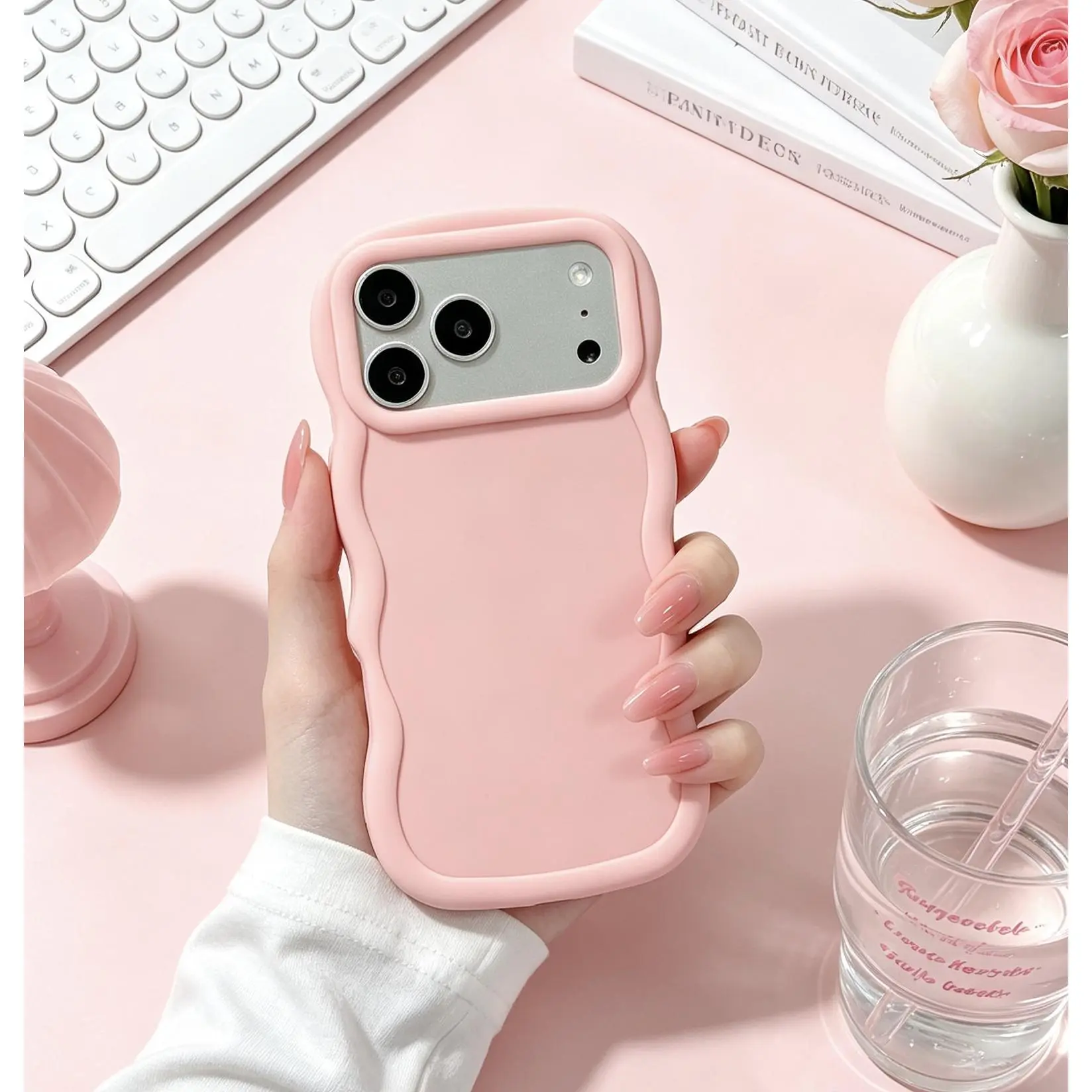 This 6-piece phone case set-compatible with the iPhone 17, 16 Pro Max, 15 Plus, 14, 13, and 12 series-is an excellent choice, whether as a gift for a best friend or for personal use to coordinate with your outfits across the seasons.