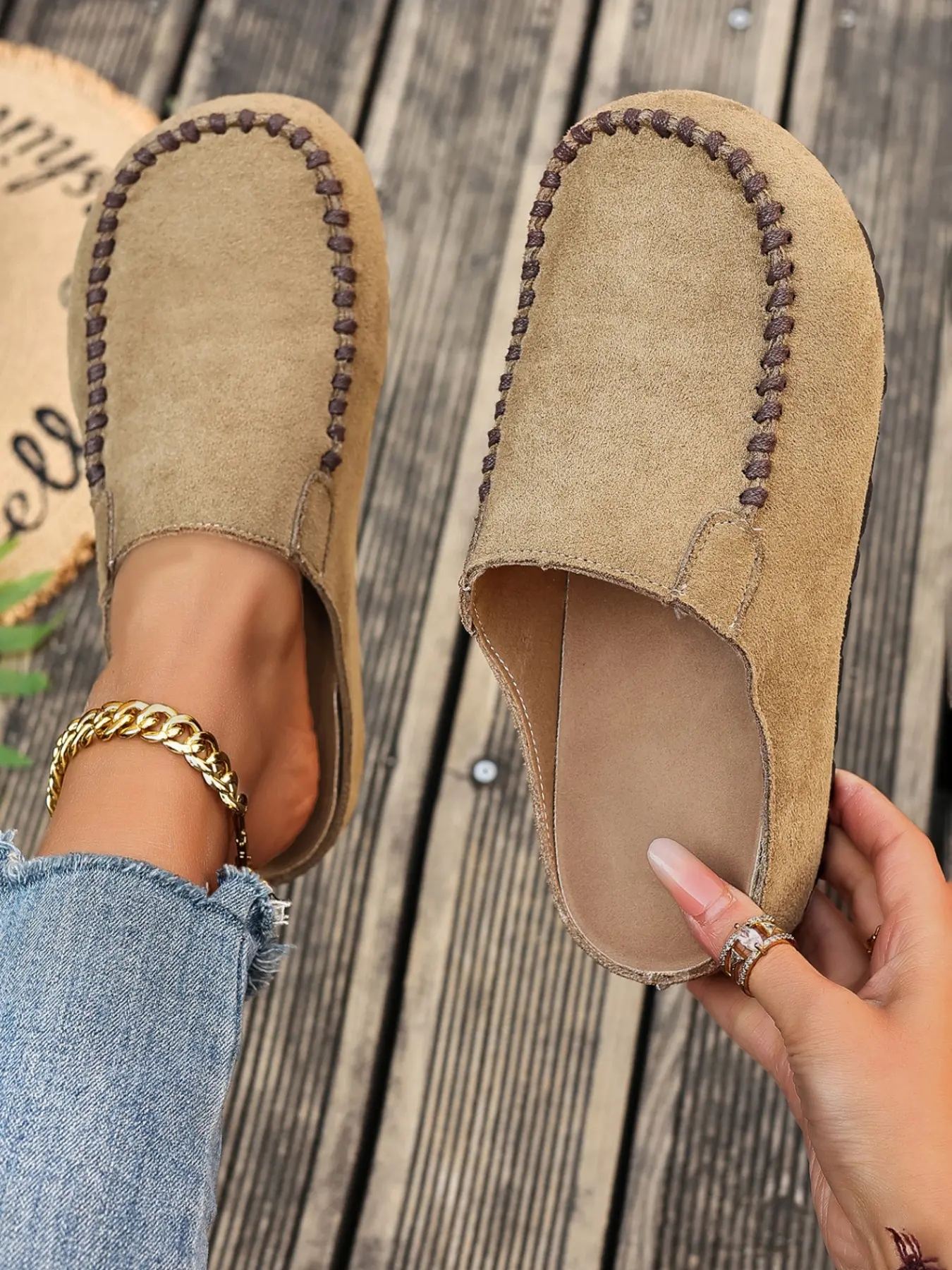 Women's Casual Suede Moccasin Slippers, Elegant Plain Design, Comfortable and Lightweight, PU Upper, Rubber Sole, Less Than Ankle Height, Slip on slippers