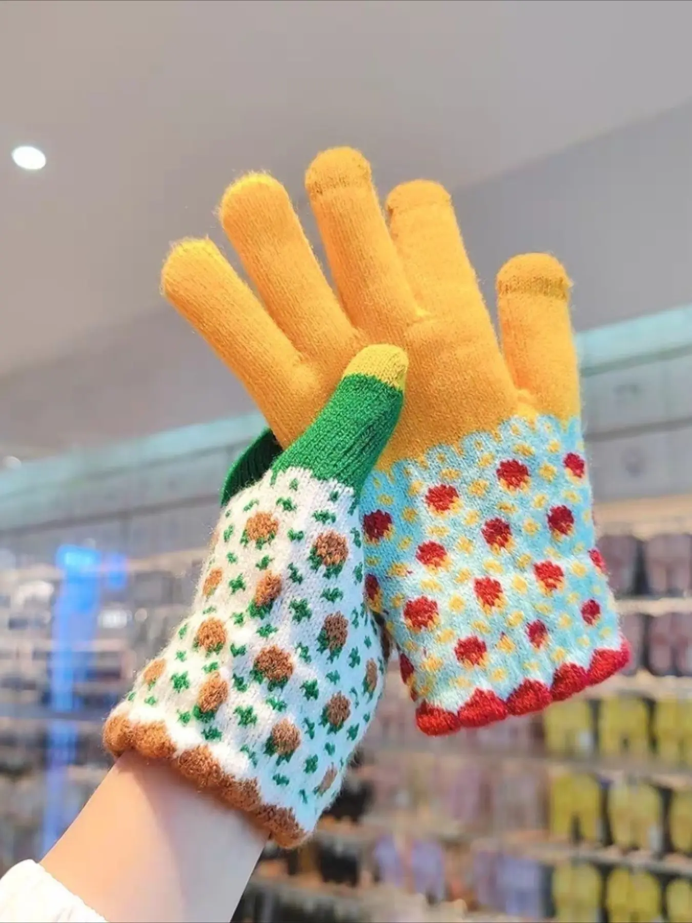 1 pair of women's warm winter gloves - thick and cold resistant touch screen gloves, colorful fingertips (green/red/white/pink/yellow), elastic wrist and palm, suitable for commuting, outdoor warm gloves - fashionable warm gloves, holiday gifts, Hall