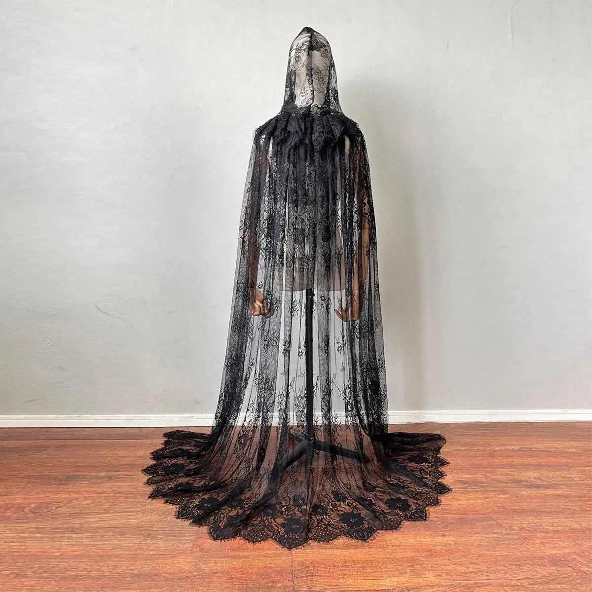 Medieval Cape Unisex Mantle Hooded Cloak Coat Wicca Robe Bride Shawl Halloween Party Witch Wizard Cosplay Costumes Women