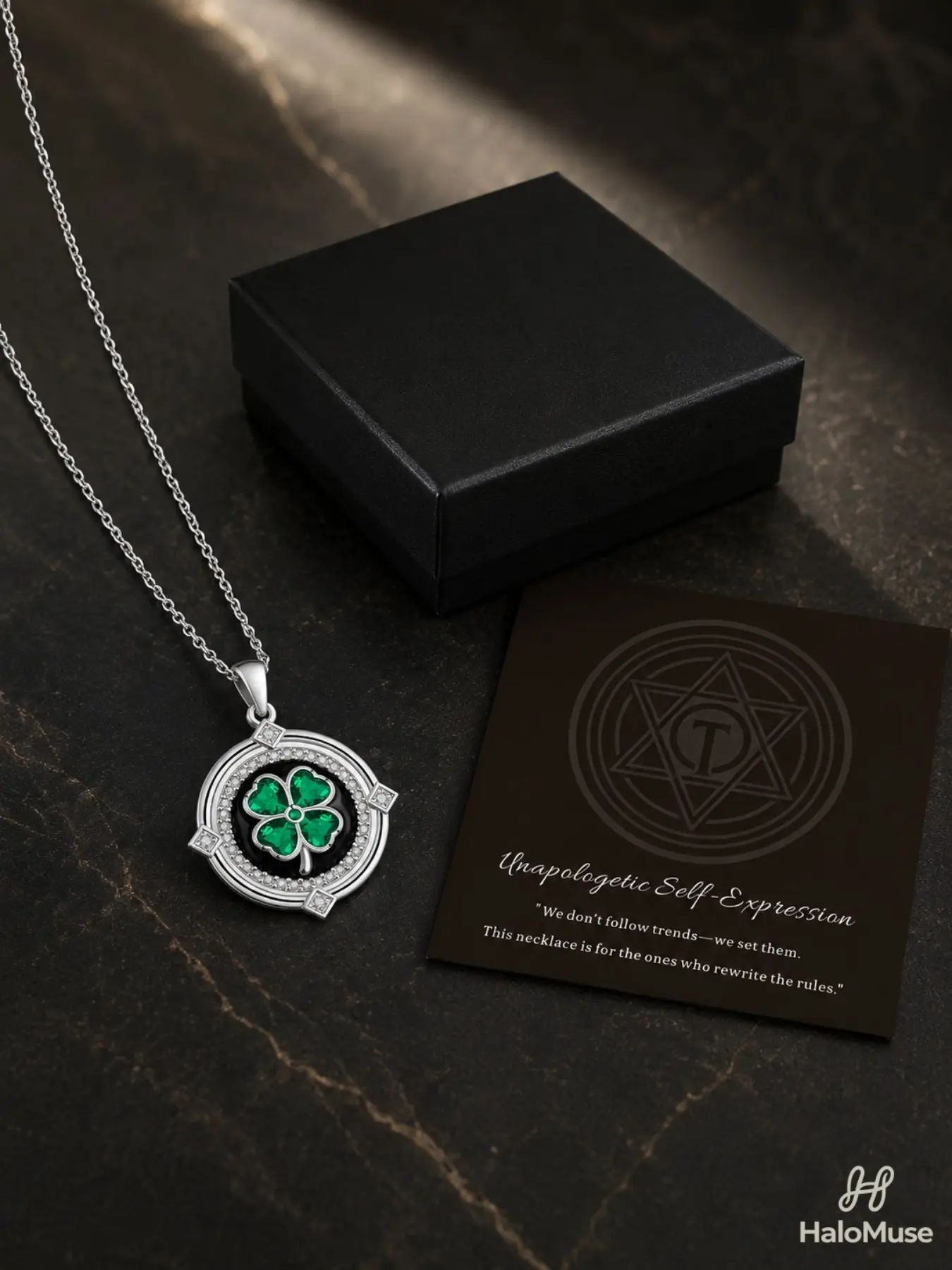 Halo Muse 1 Pcs Four Leaf Clover Green Diamond Necklace Gift Set, Elegantly Sparkling Green Lucky Clover Pendant with Black Gift Box & Card, Birthday Anniversary Christmas Gift for Her