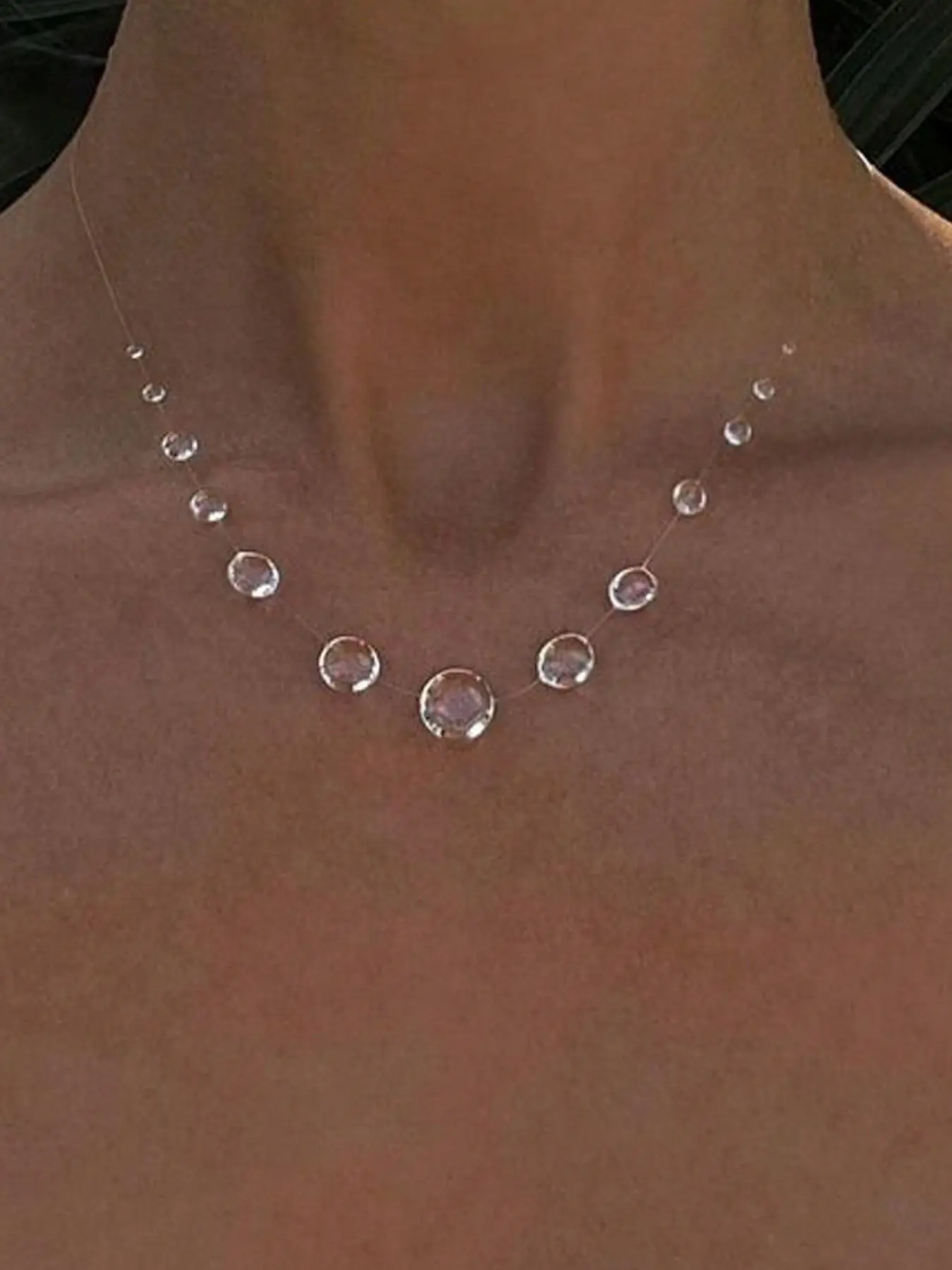 Women's Fashion NecklaceTrendy Graduated Water Drop Floating Crystal Choker Summer Women Invisible Thread Clear Teardrop Bead Necklace Seaside Vacation Minimalist Elegant Jewelry