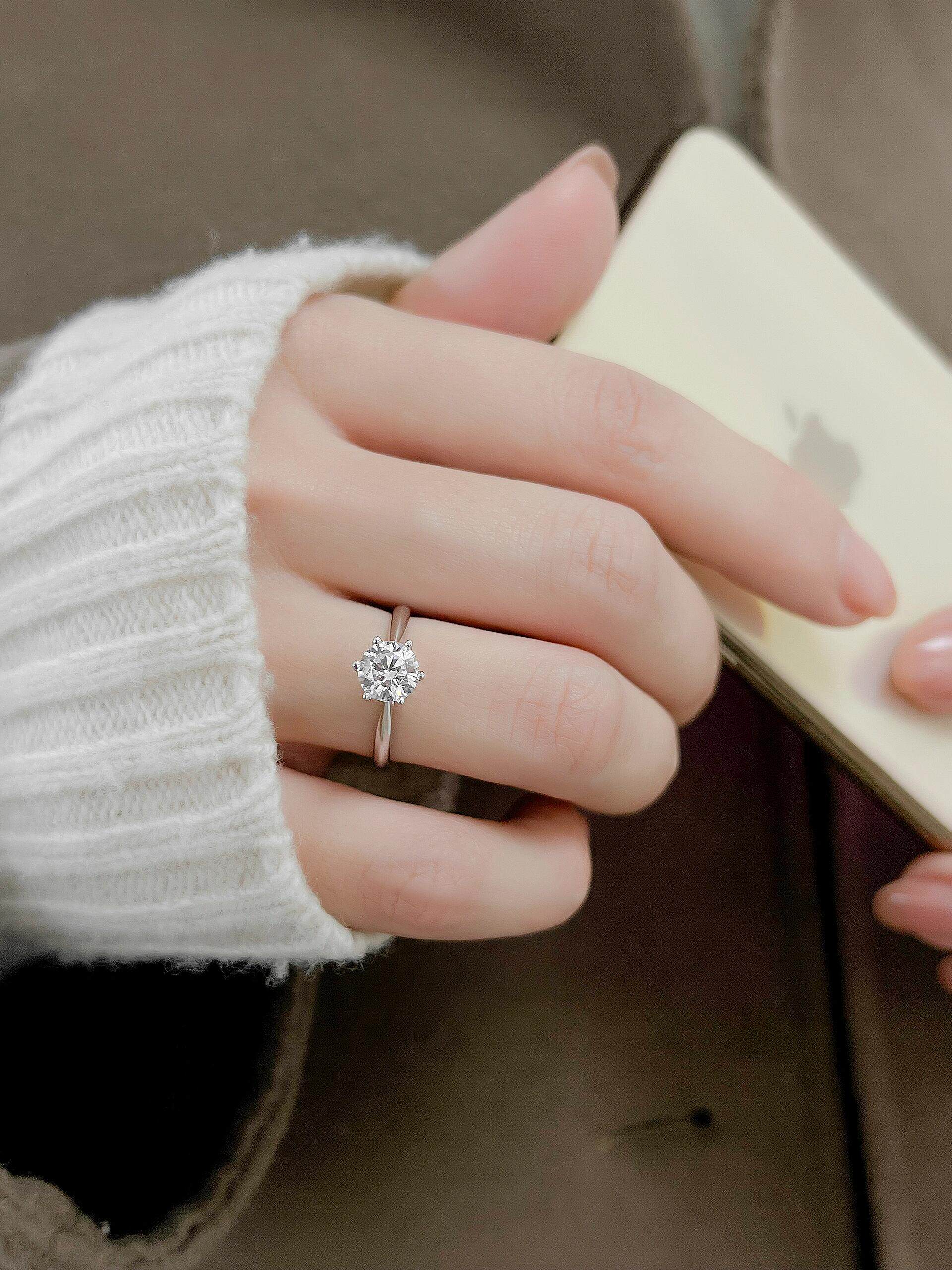 Elegant Golden Round Solitaire Ring for Women, Sparkly CZ Promise Ring, Minimalist Engagement Wedding Anniversary Jewelry Gift for Her Daily Wear