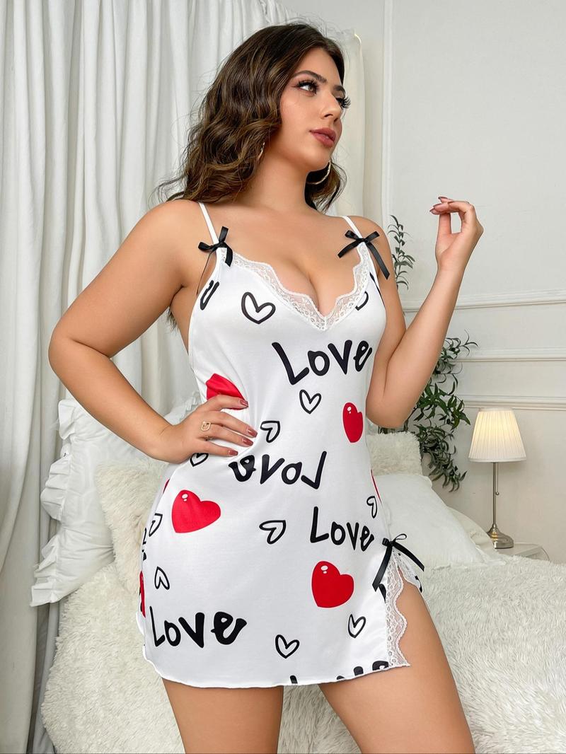 【Plus Size】 Women's Heart & Letter Print Contrast Lace Bow Decor Nightdress, Split Thigh Cami Nightgown, Women's Plus Sleepwear & Homewear for Summer, Dresses for Women, Summer Wear 2024