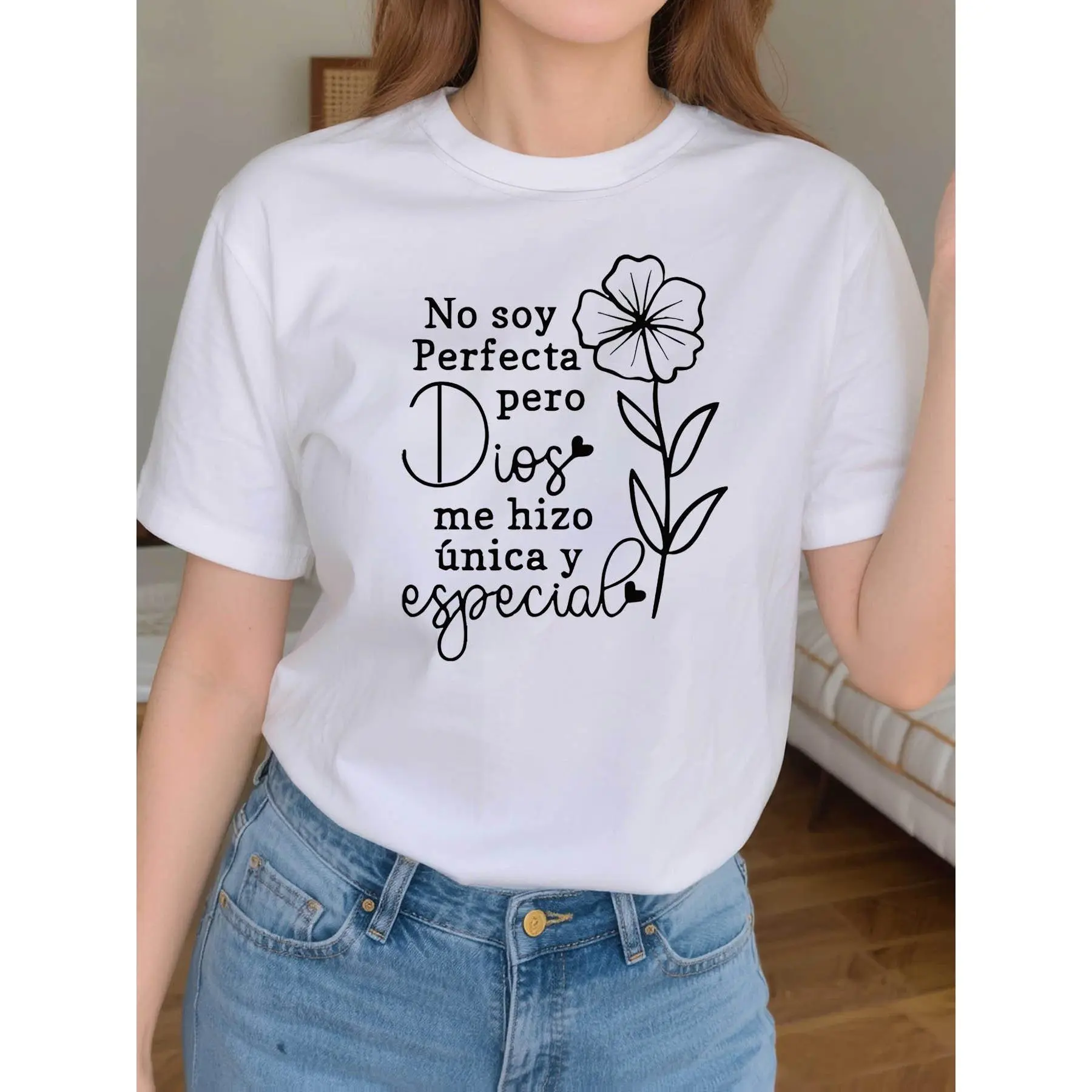 Men's Short-Sleeve Cotton Crewneck T-Shirt - Spanish Christian Quote, Minimal Flower Line Art, Religious Inspirational, Fashion Baseball Caps & Jogger Pairing Top for Latina Men