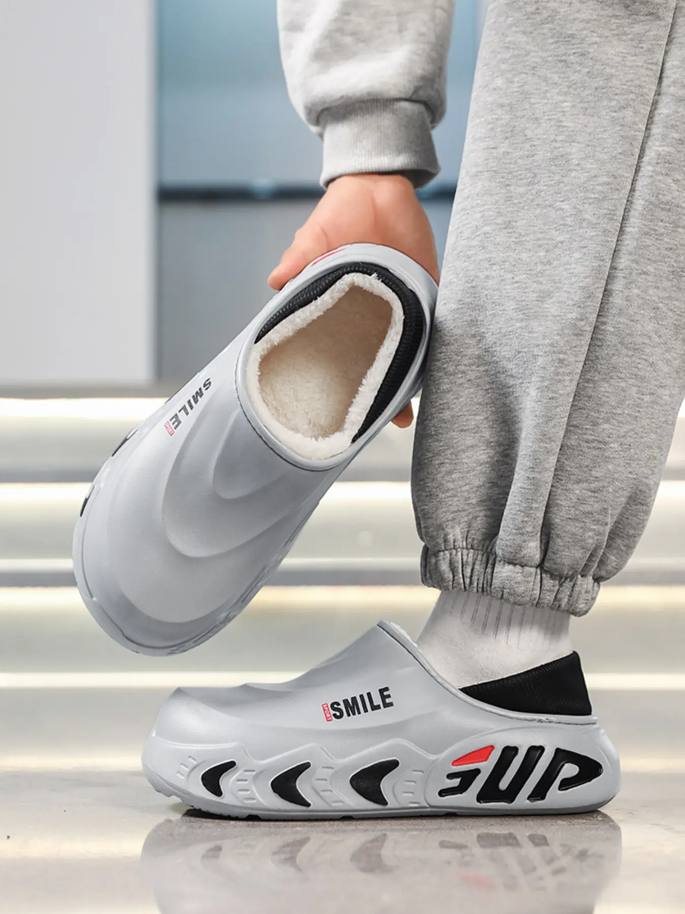 New men's clogs, new couple style, Footwear, winter fleece-lined for warmth, stylish and classic, comfortable, thick-soled for height boost, dopamine-colored clogs, warm snow boots, suitable for outdoor sports