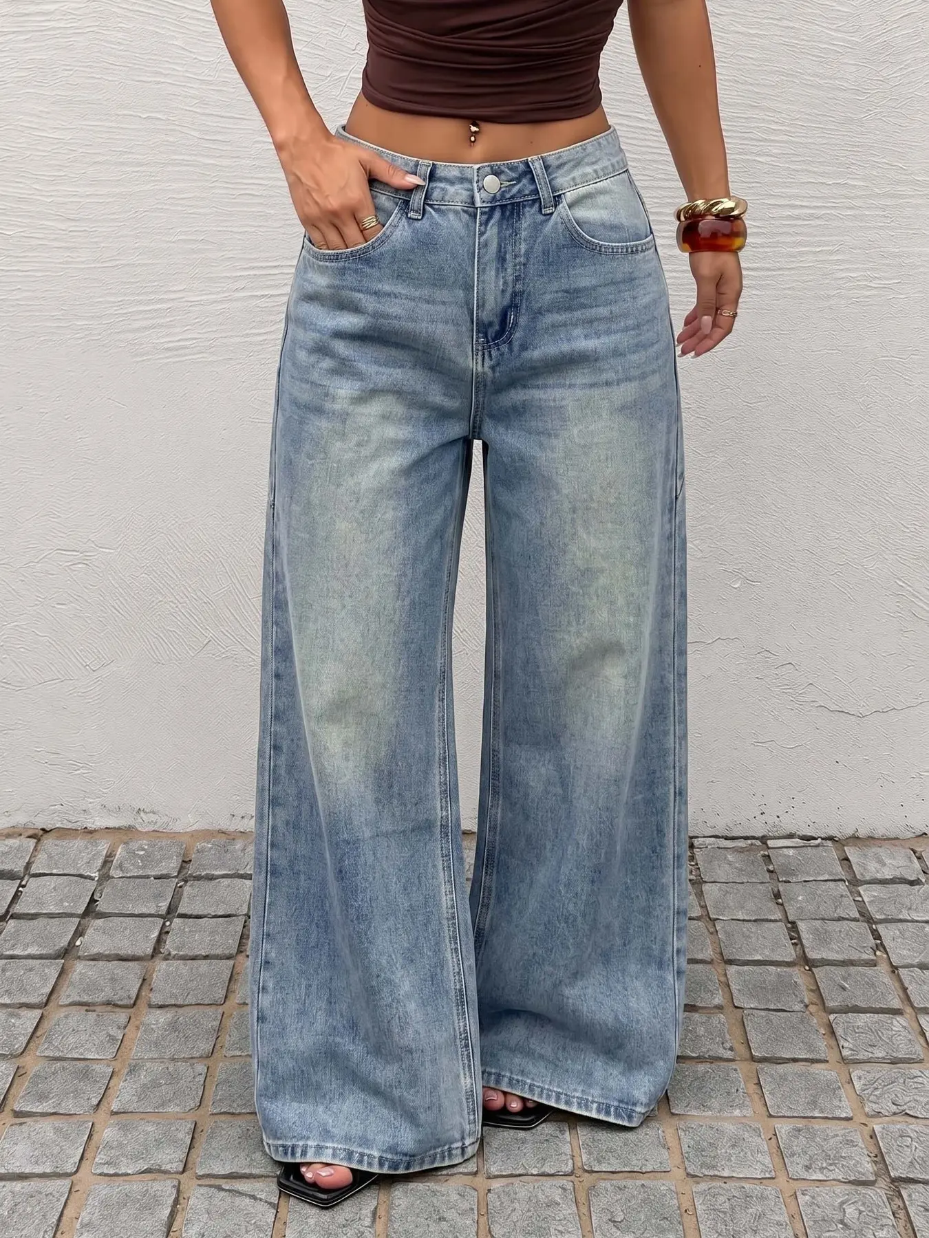 Women's All-Season Jeans with Pockets, Fashion Loose Fit, Casual Plain Color, Wide Leg Denim Jeans, Comfortable and Stylish