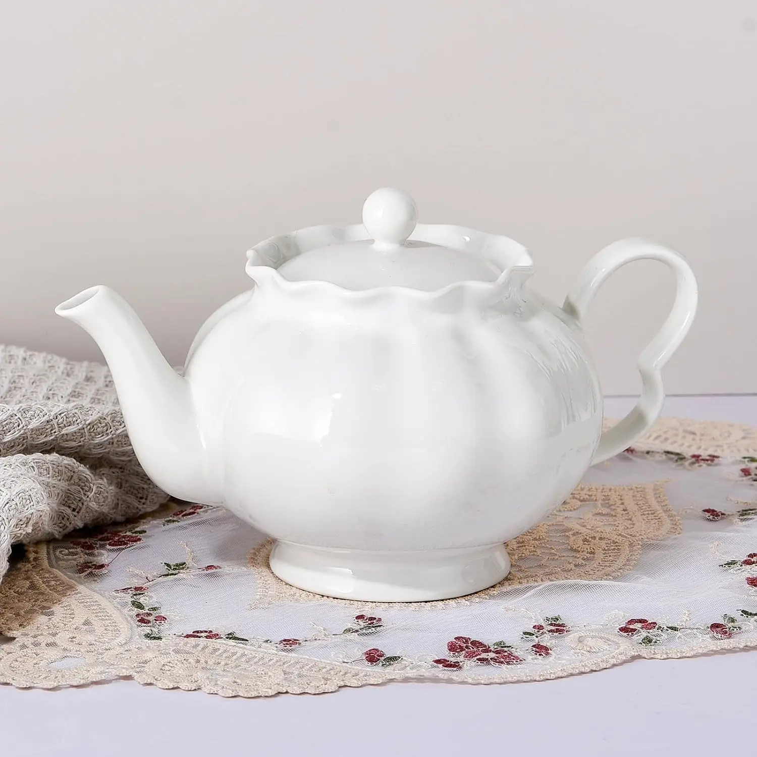 Tea Pot with Infuser for Loose Leaf Tea, 33oz, Ceramic Teapot with Tea Strainer, Large Teapots for Tea Party, New Bone Porcelain Teapot