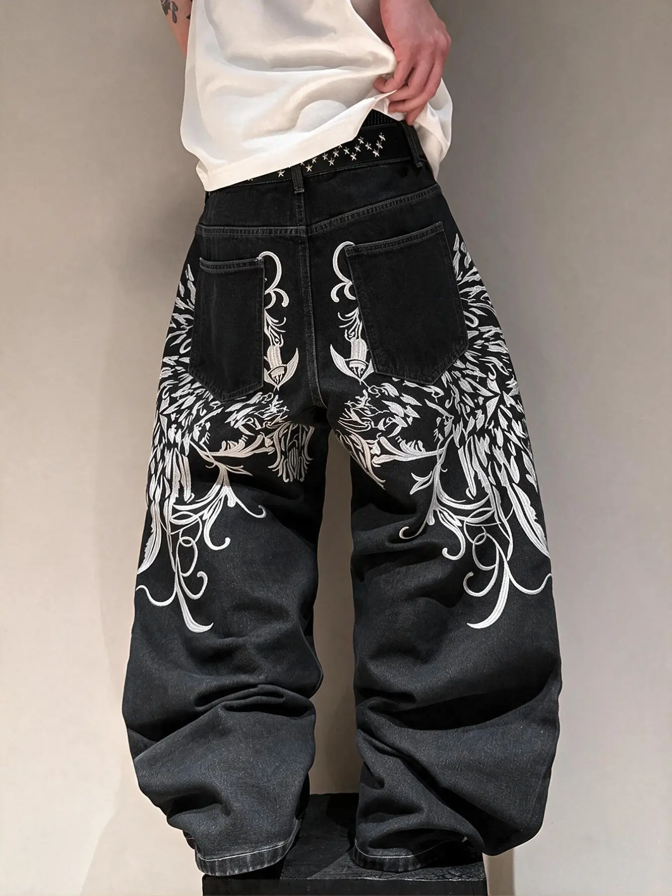 Men's Vintage Washed Colorblock Back Wings Embroidery Straight Leg Wide Leg Jeans, Y2K Streetwear Fashion Loose Long Embroidered Pants