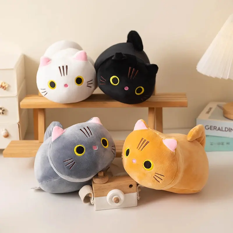 Don't miss it! A 22cm cat plush toy with classic black, white, and gray colors paired with vibrant orange. A must-have for every