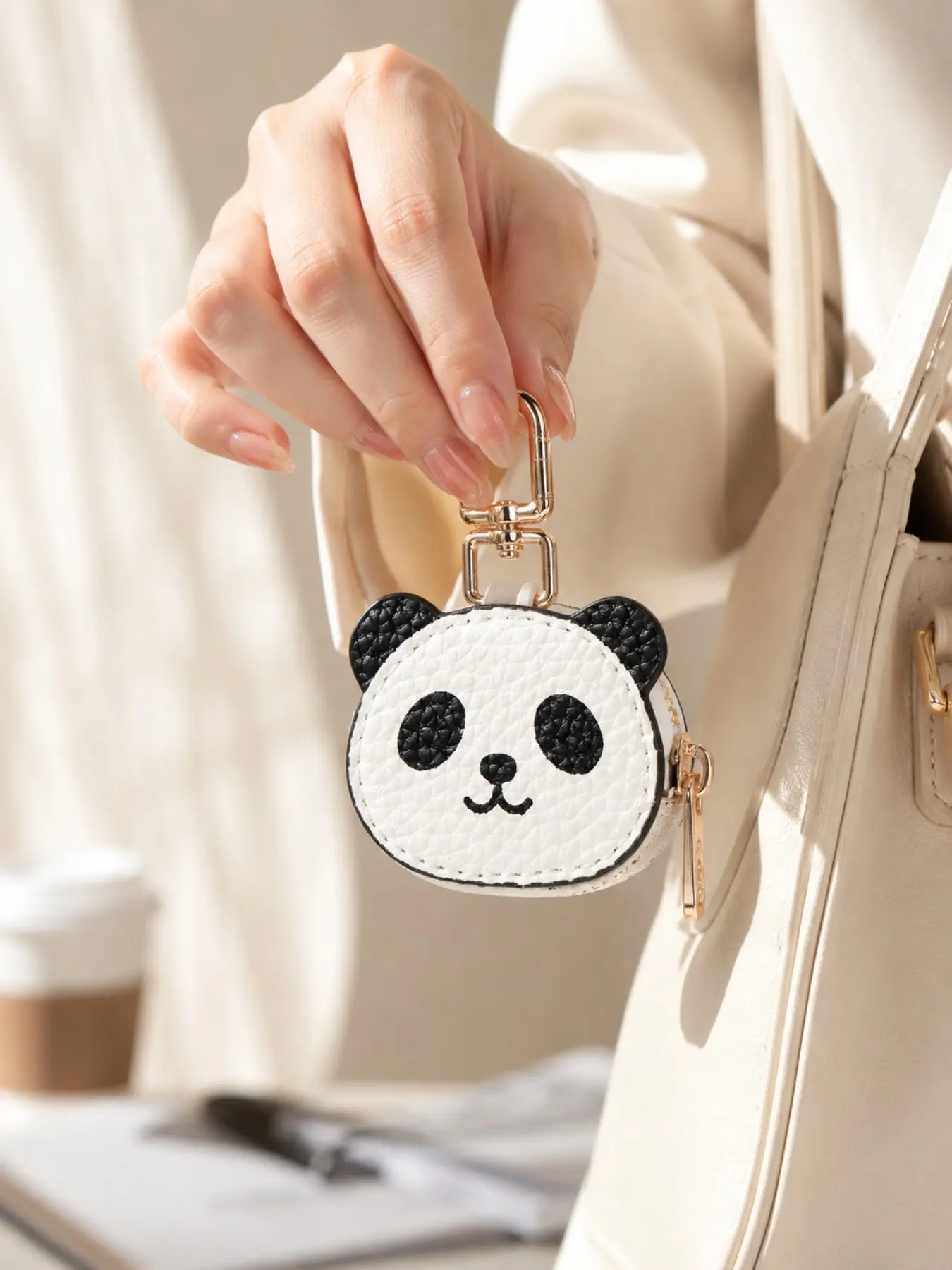 🐼 Cute Panda Bag Charm Keychain Wallet | Mini Zipper Coin Purse for Backpack, Purse & Keys Animals Keychain Decor