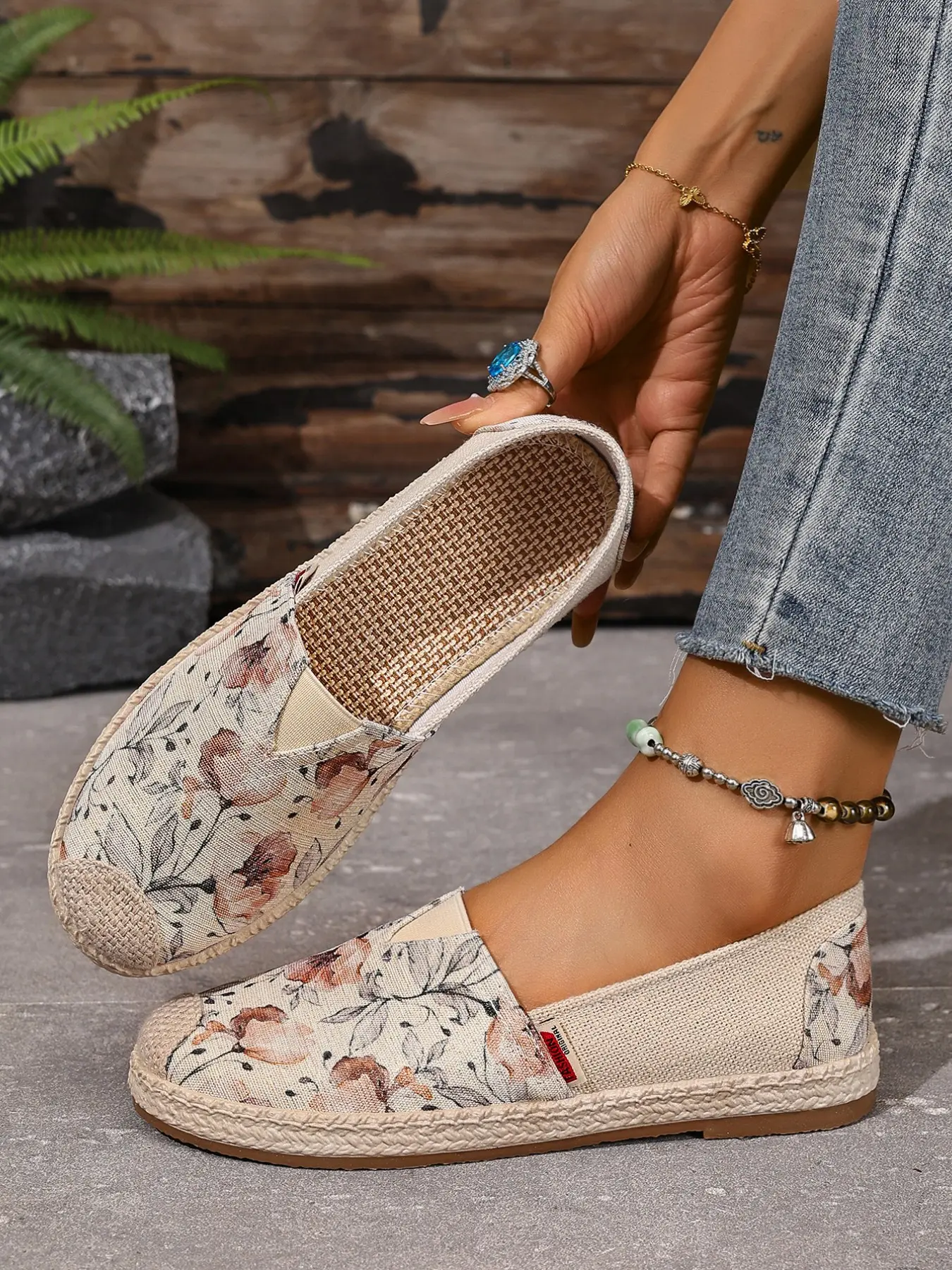 Vintage Ink Floral Print Slip-On Shoes, Fabric Slip Ons, Women, Comfortable Flat Sole, Casual Wide Fit, All-Season Ankle Boots, Perfect for Daily Use