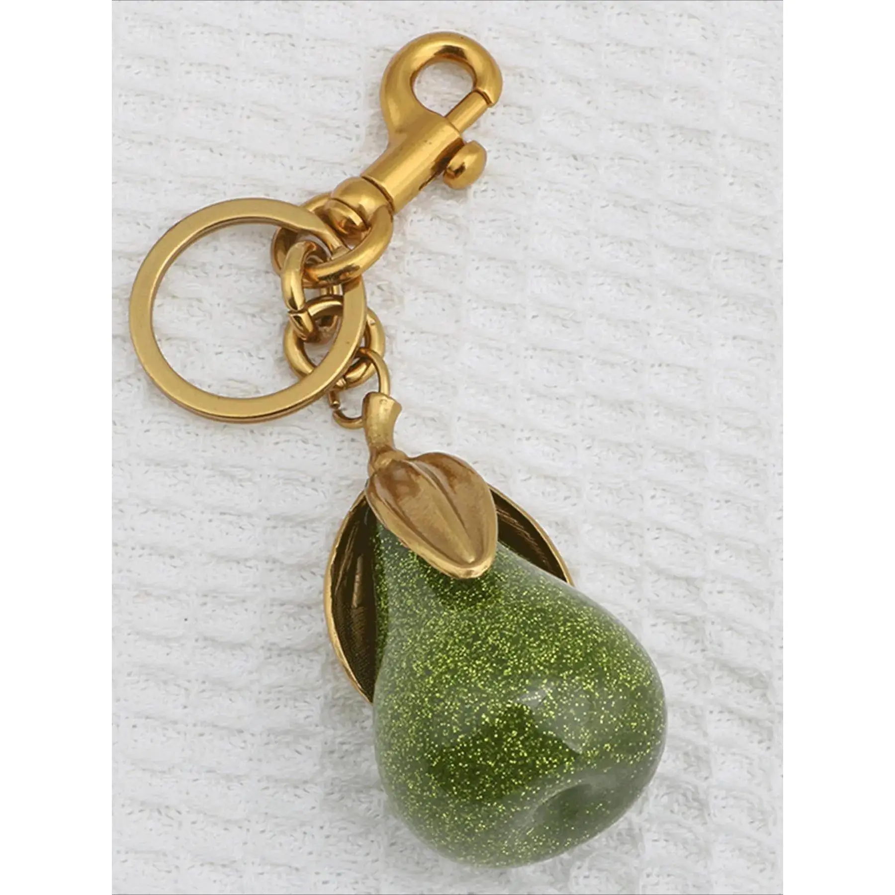 Fruit Design Keychain, Cute Pear-Shaped Keychain for Women & Men, Fashion Accessory for Bag Decoration, Trendy Versatile & Exquisite Keychain, Ideal as a Birthday Gift, Keychain for Bags