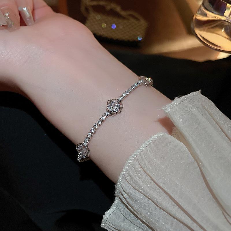 Elegant Zircon Flower Cutout Bracelet, Women's Fashion Jewelry, Rhinestone Design, Perfect Gift for Her, All Seasons Wear Elegant Zircon Flower Cutout Bracelet, Women's Fashion Jewelry, Rhinestone Design, Perfect Gift for Her, All Seasons Wear