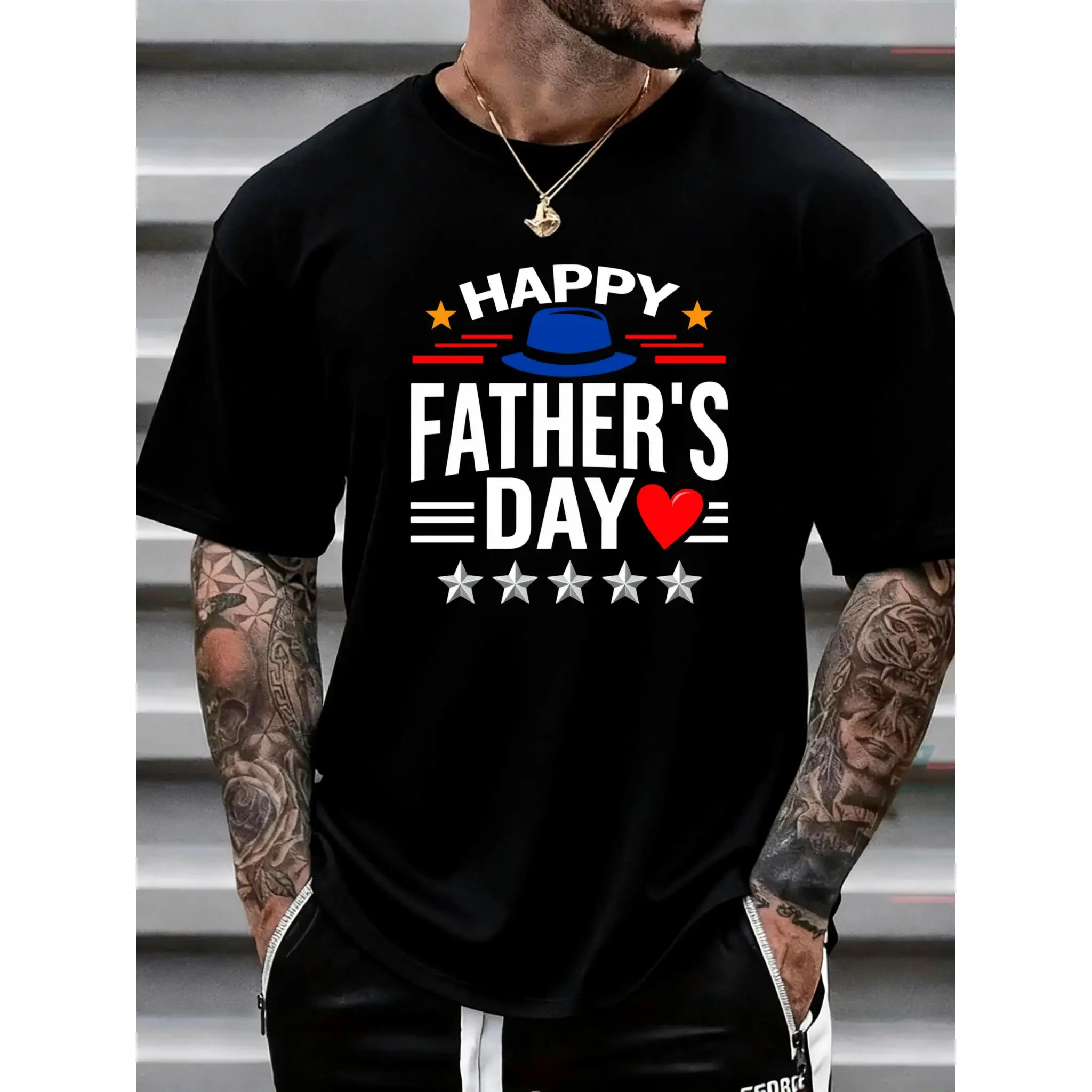 Men's street-style T-shirt printed with Happy Father's Day, hearts and stars. Made of soft fabric, ideal for daily commuting, hip-hop and casual wear.