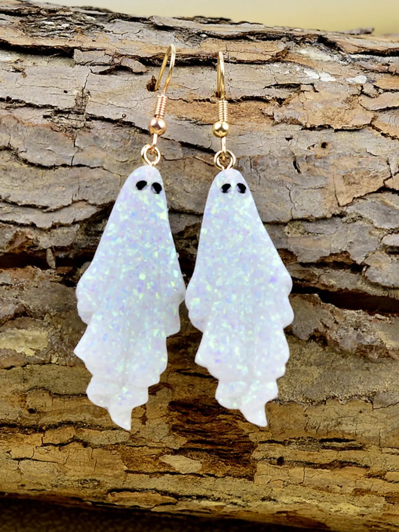 Exaggerated Creative Ghost Earrings, Fashionable Vintage Halloween Jewelry, Cute and Unique Design, Perfect for and Pairing
