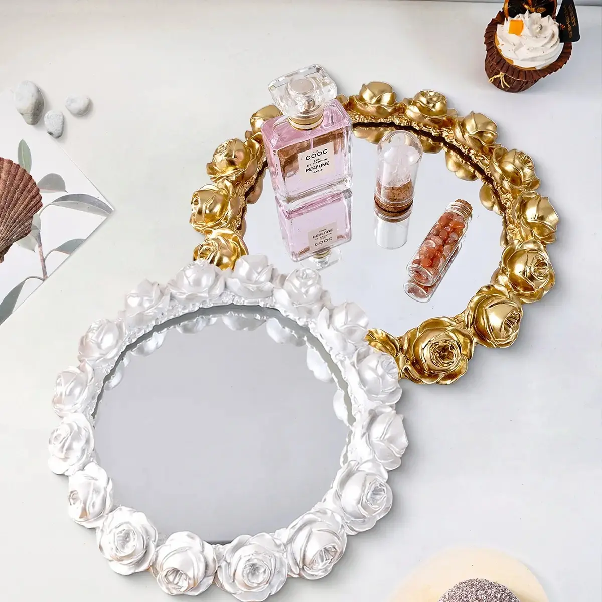 Elegant Rose Ring Mirror Tray, Resin Hand-Painted Home Decor, High-Definition Glass Inlay, Perfect for Photography Props, Makeup Storage and, Jewelry Storage Unit, Decorative Storage Organizers