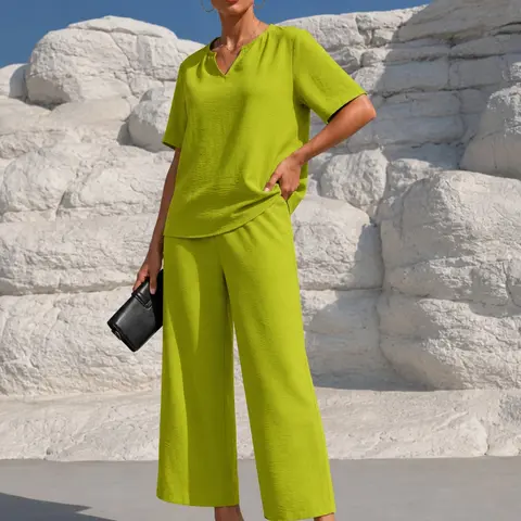 Women's V-Neck Short-Sleeve Shirt and Wide-Leg Pants Set with Elastic Waist, Solid-Color Casual and Comfortable Everyday Outfit, Perfect for Daily Wear, Two Piece Outfit