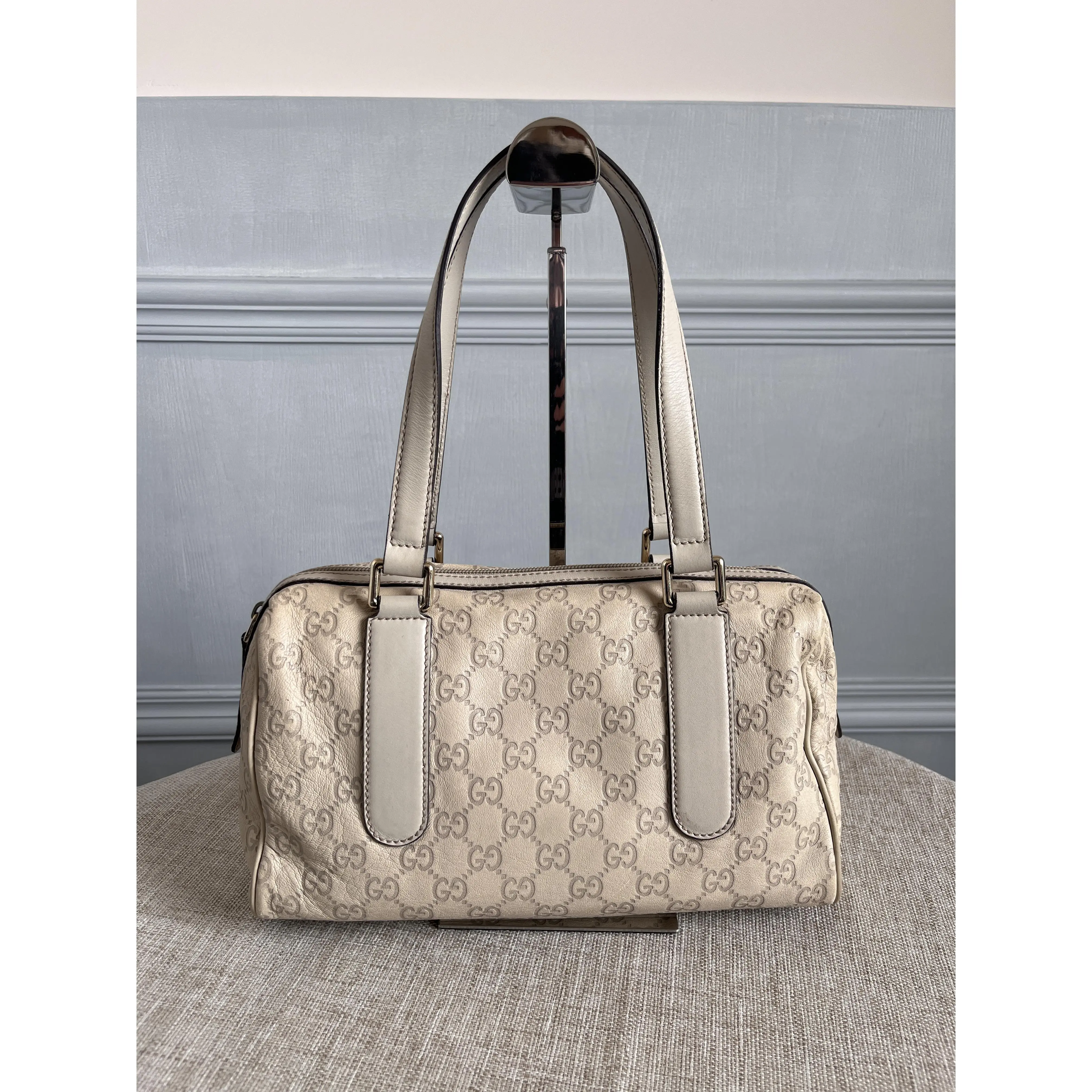 Pre-owned GUCCI Beige Full Leather GG Embossed Monogram Boston Boxy Shoulder Bag Top Handle Duffle Handbag Gold Tone Hardware