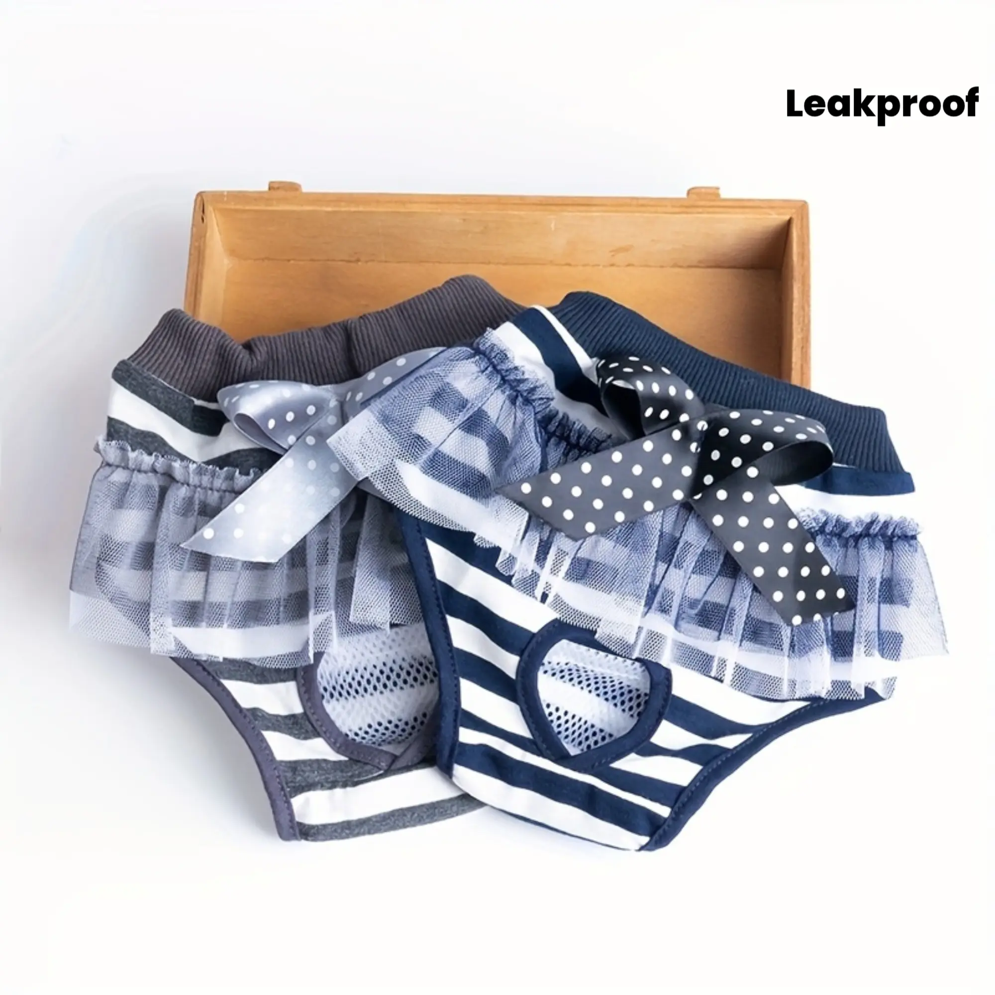 Cartoon Look Dog Diapers with Bow Accent, Absorbent Fit Leakproof Nappy, Washable Pet Menstrual Pants for Small-Medium Breeds