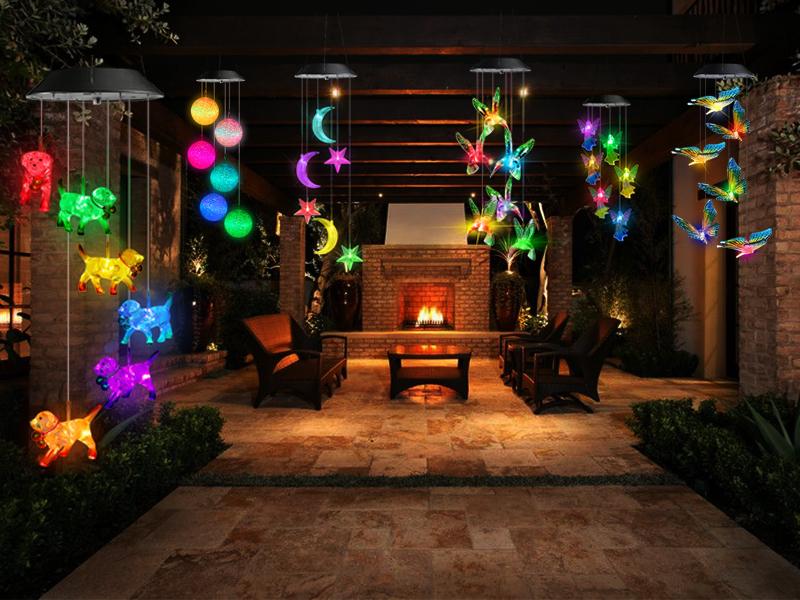 New Year's solar-powered outdoor colorful color-changing wind chime light, waterproof solar LED night light, suitable for porch, eaves, and garden outdoor decoration.