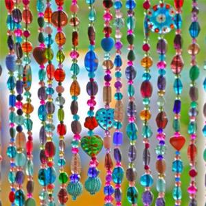 Stretchy String for Bracelets, 4 Rolls 1 mm Sturdy Elastic String Elastic Cord for Jewelry Making, Necklaces, Beading (2 Black+ 2 White)