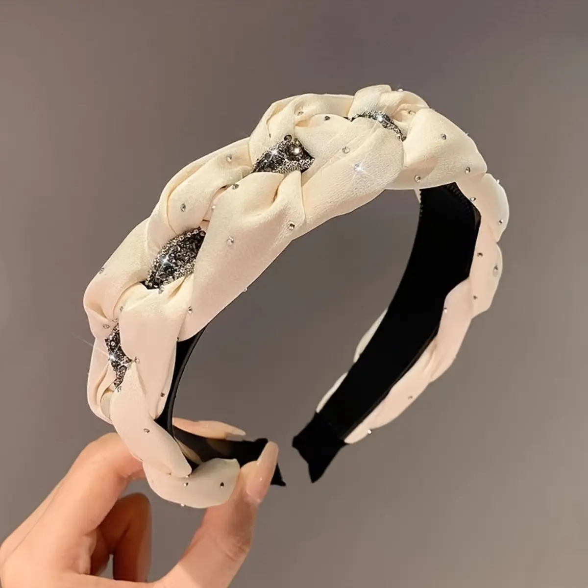 Sparkling Embellished Headband and Hair Band for Women, Lightweight Volumizing Contour Accessory with Sparkling Detail for Face Washing, Going Out, and Daily Styling
