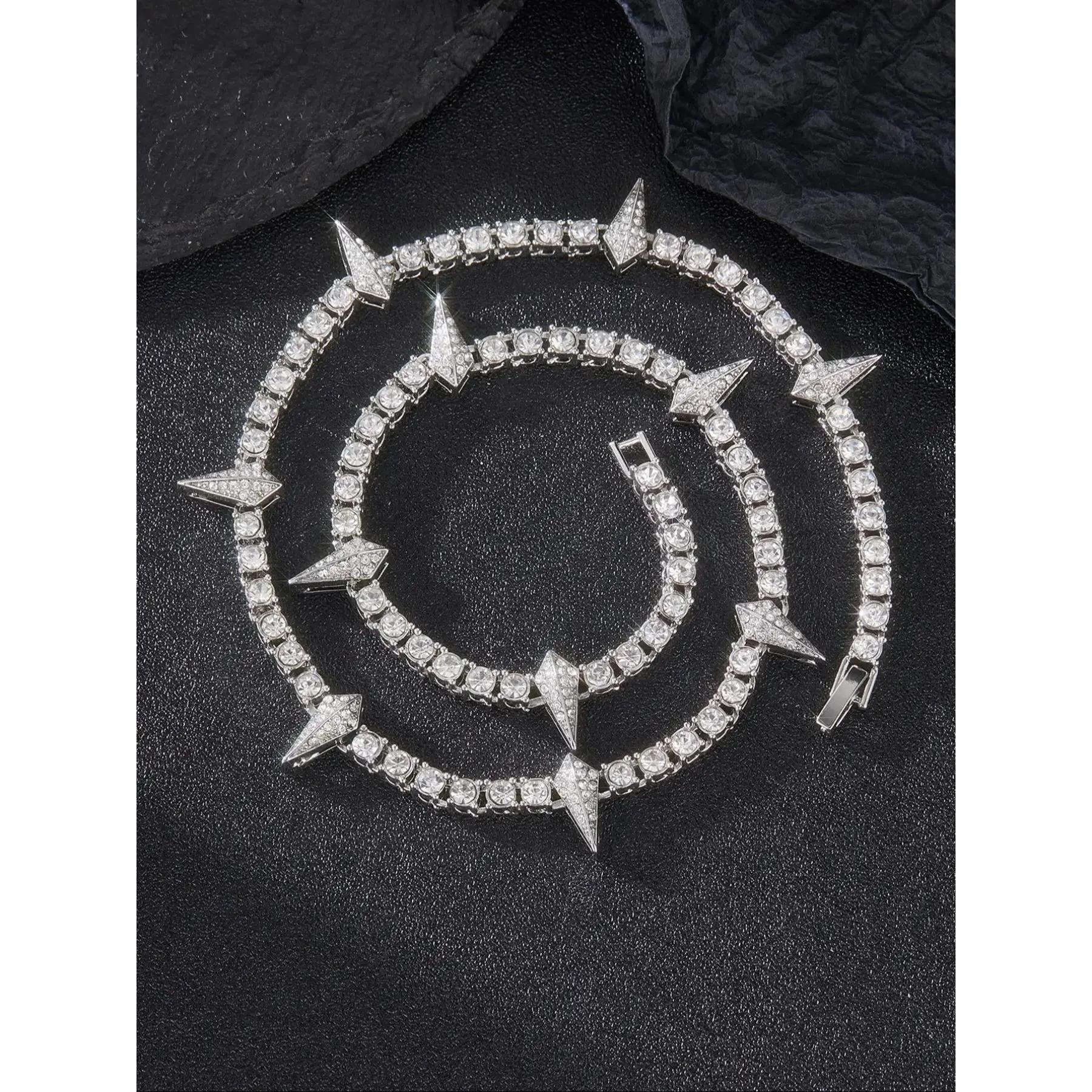 1PC Cool rock Rhinestone Luminous Spiked Black Panther tennis necklace Bling Chain High End Necklace for men and women for party accessories Goddess Necklace Jewelry Necklace Exquisite Jewelry Gift Fashion Accessory Necklace