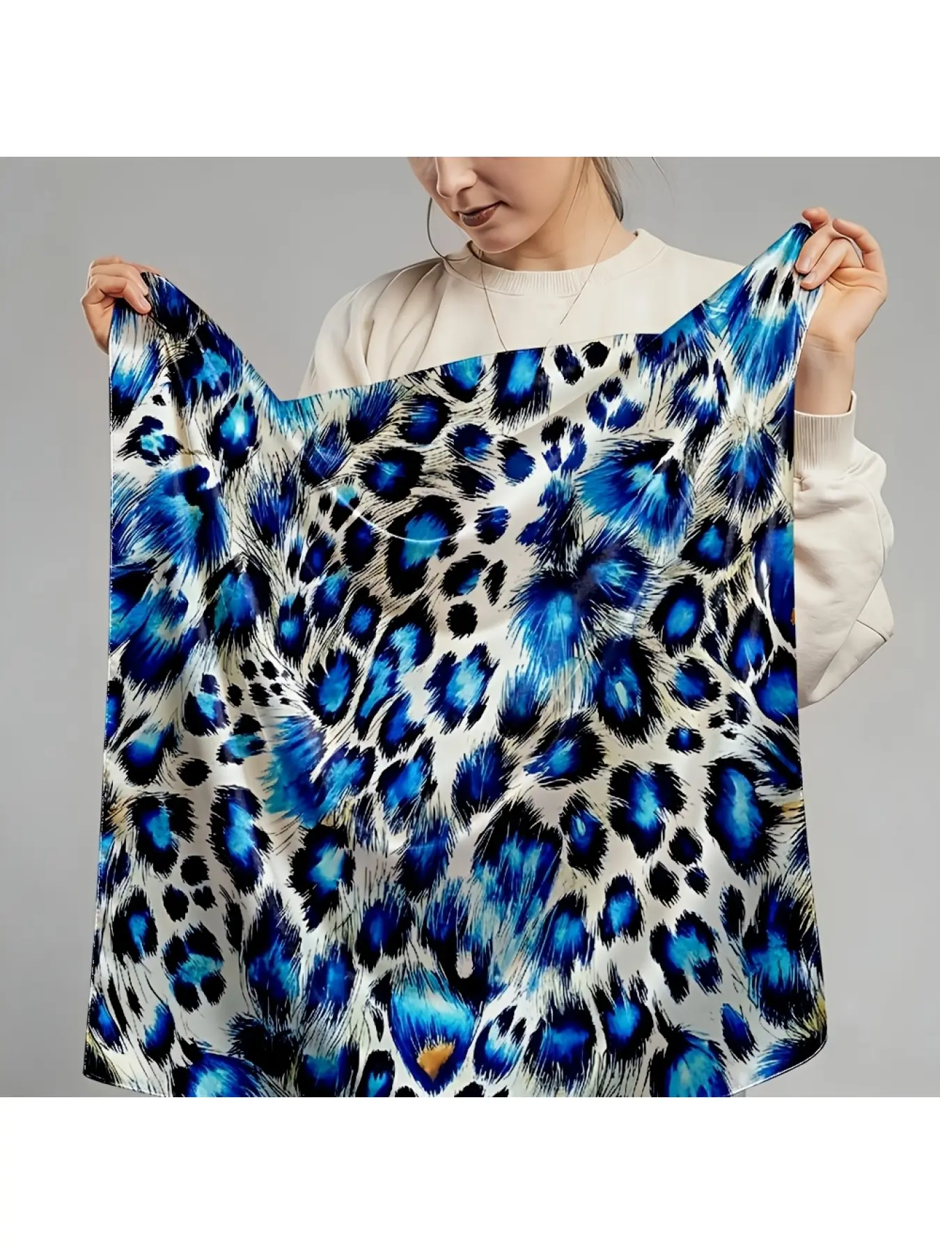 1pc Multicolor Blue Leopard Print Scarf Suitable for Gifting - Multifunctional Vintage European Style Square Shawl, Headscarf, Hair Bandana & Face Mask | Machine-Washable Hair Wrap, Neck Wrap, Bow Tie for &, Durable Fashion Accessory