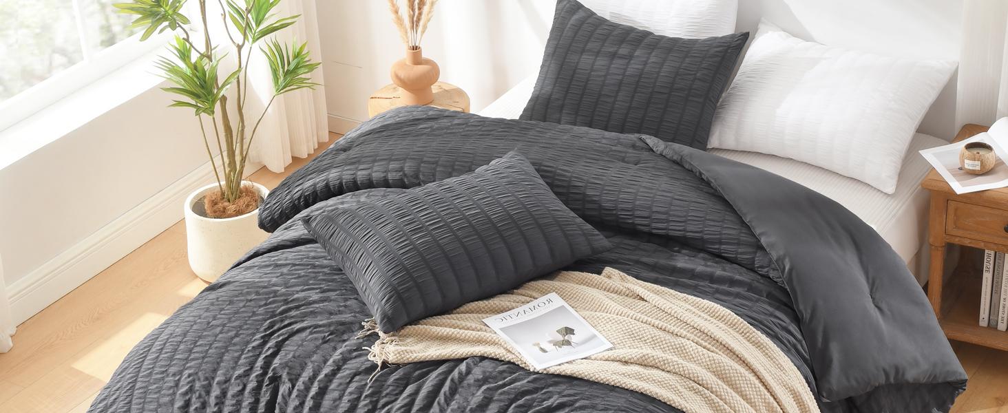 Seersucker King Comforter Set (104x90 inches), 3 Pieces - 100% Soft Washed Microfiber Lightweight Comforter with 2 Pillowcases, All Season Down Alternative Comforter Set for Bedding, Gray