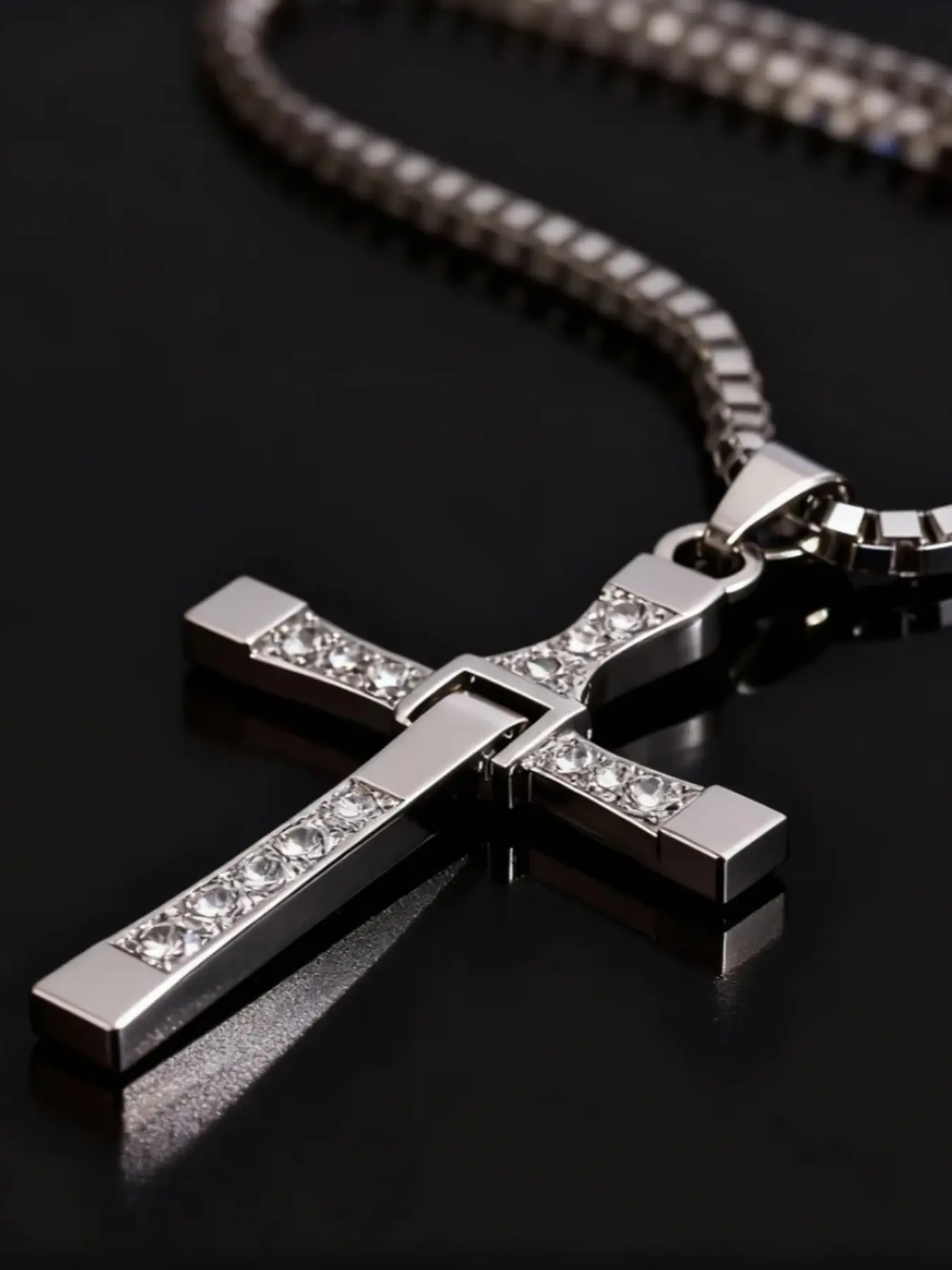 ShimmerHub The Fast and Furious Dominic Toretto Cross Pendant Necklace - Stainless Steel Lobster Clasp Link Chain, 24 Inches (61cm), Silver-Plated with Cubic Zirconia Inlay, Unisex Hip-Hop Punk Streetwear Jewelry for Men & Women
