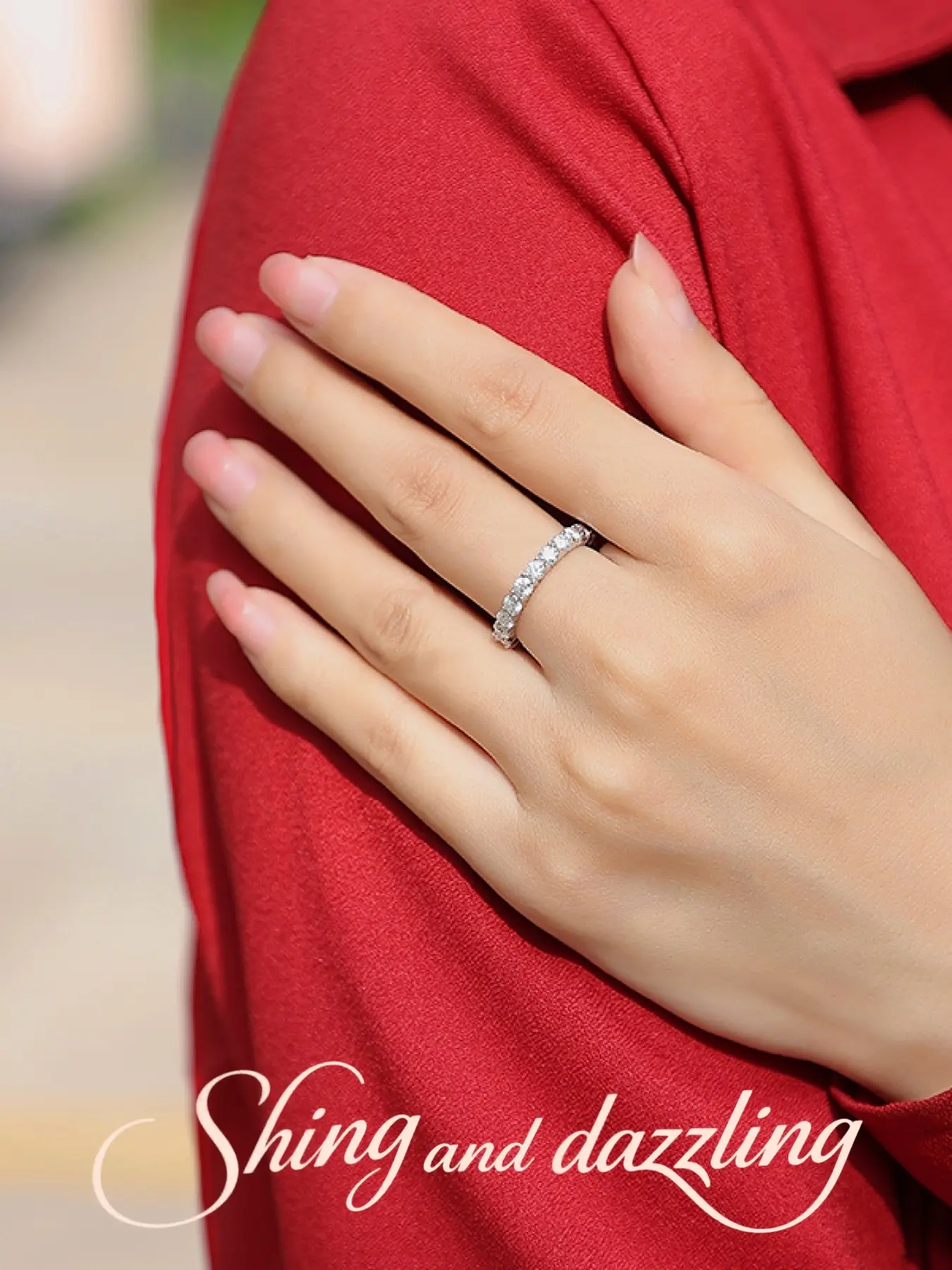 A stylish and high - end moissanite ring with great charm. It is suitable for daily wear, vacations, dating and other occasions. It is also a delightful and delicate small gift.