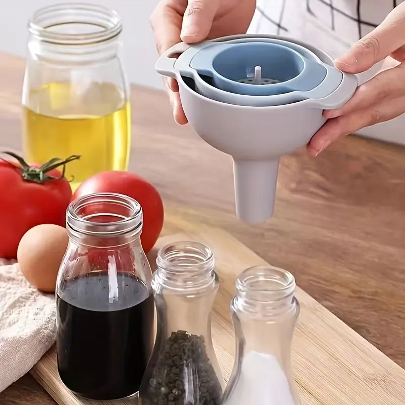 Plastic Funnel Set 4 Pieces, Four-In-One Multifunctional Kitchen Oil Pourer, Liquid Divider Filter, Random Color, No Precious Metal Plating