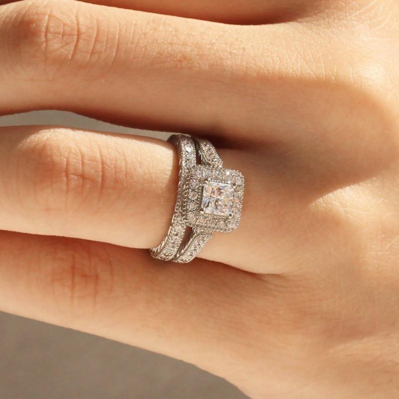Vintage Princess 2-Piece Bridal Ring Set Sparkling Simulated Diamond Engagement Ring & Wedding Band Elegant Bride Jewelry