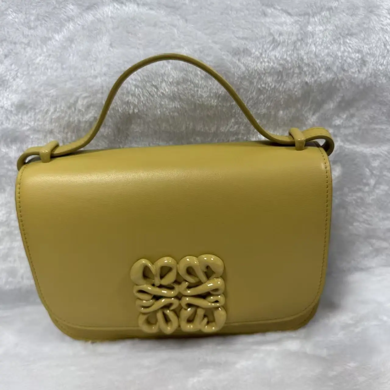 Pre-owned ZZ847 LOEWE Anagram Leather Crossbody Bag 2026.07.31
