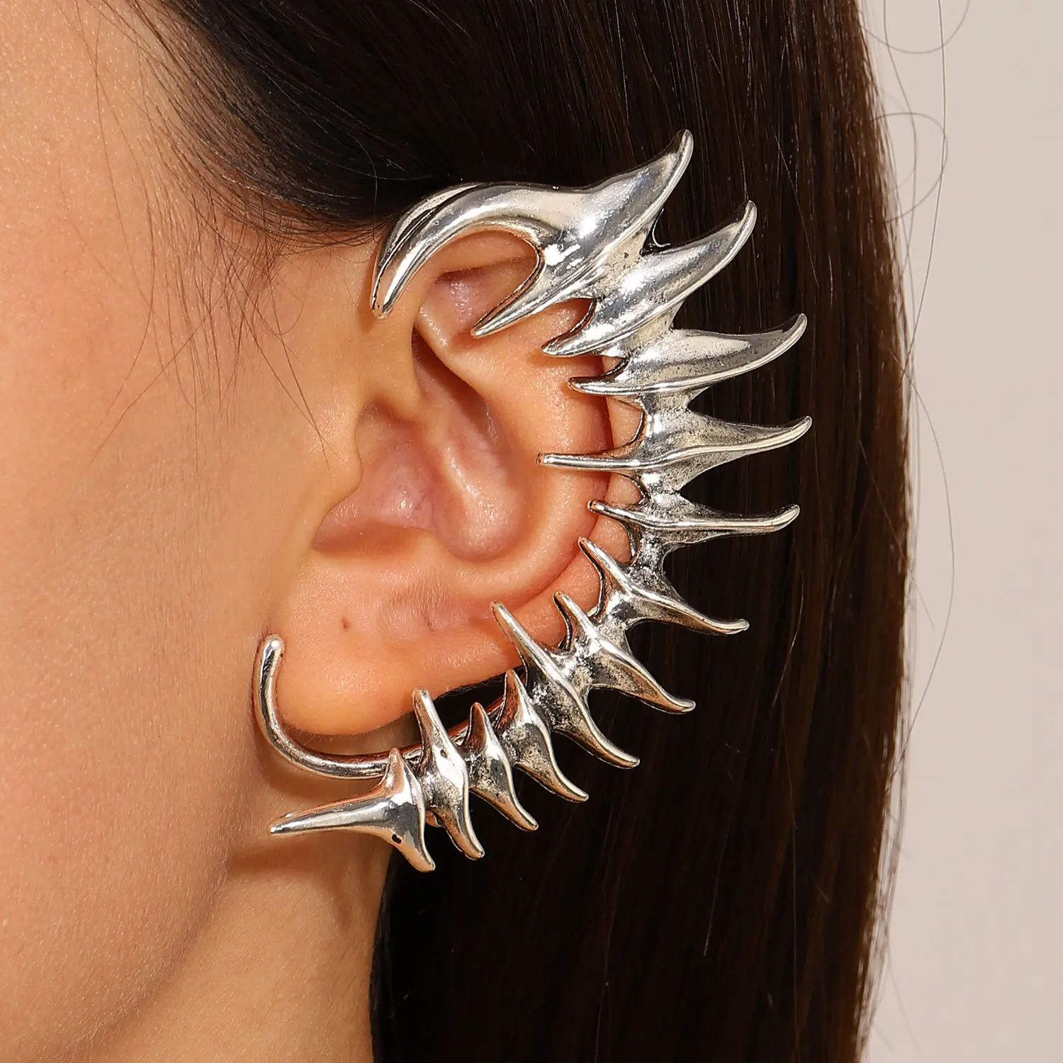 Mechanical Thorn Spine Skeleton Metal Ear Cuffs, Niche Irregular Non Pierced Unisex Ear Jewelry For Daily Alternative Streetwear Matching Accessory