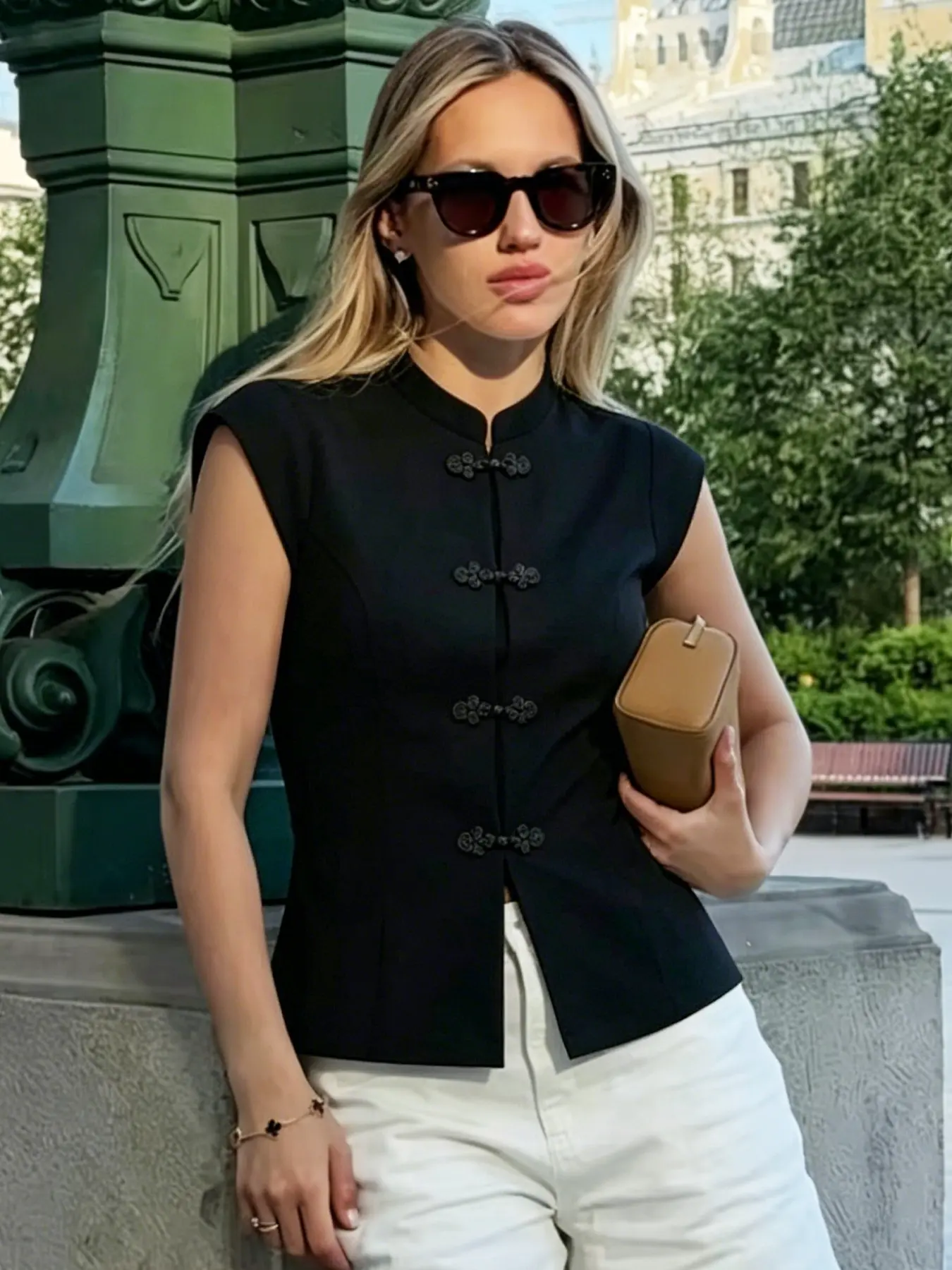 Summer Women's Sleeveless Vest Casual Women's Beige Waistcoat Women's Corset Tank Top Female Retro Sleeveless Jacket Elegant Female Top Best Tailored Vest Woman Fashion Daily Office Outerwear
