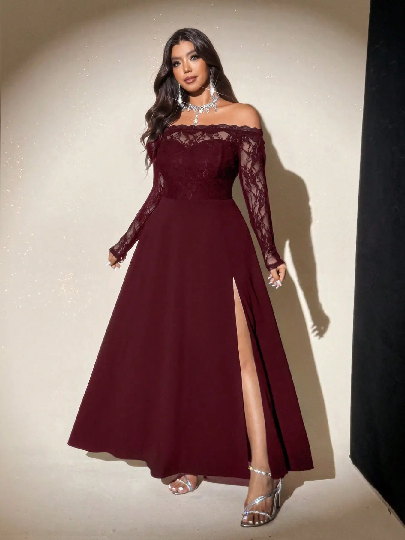 Plus Size Women's Off-Shoulder Lace Long Dress, Sleeveless Bodycon Chic Evening Gown, Perfect for Weddings & Parties, Elegant Formal Wear