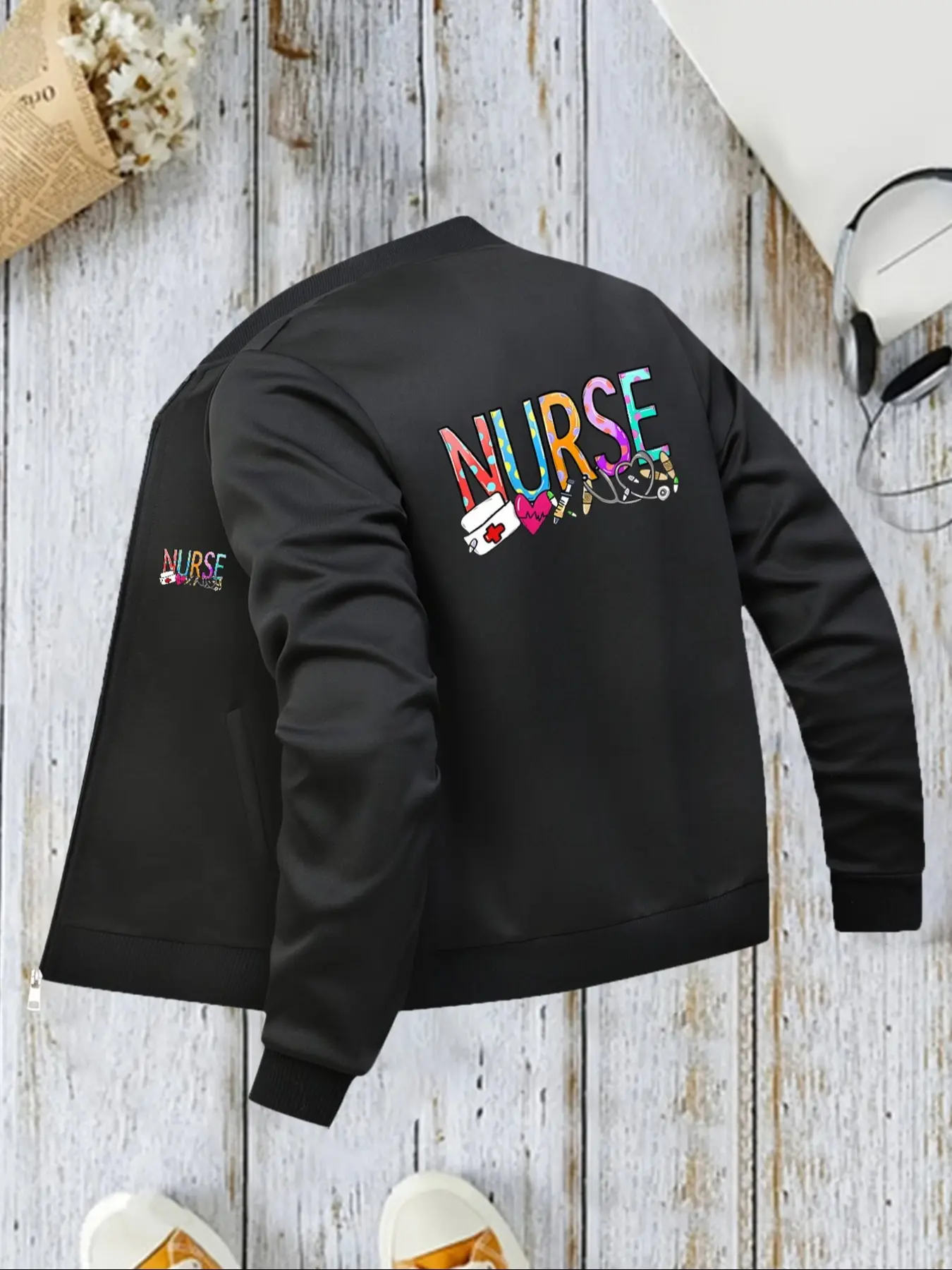 Women's Casual Graphic Jacket, Fitted Zipper Cardigan for All Seasons, Stylish Nurse Coat with Baseball Collar, Unique Layering Piece