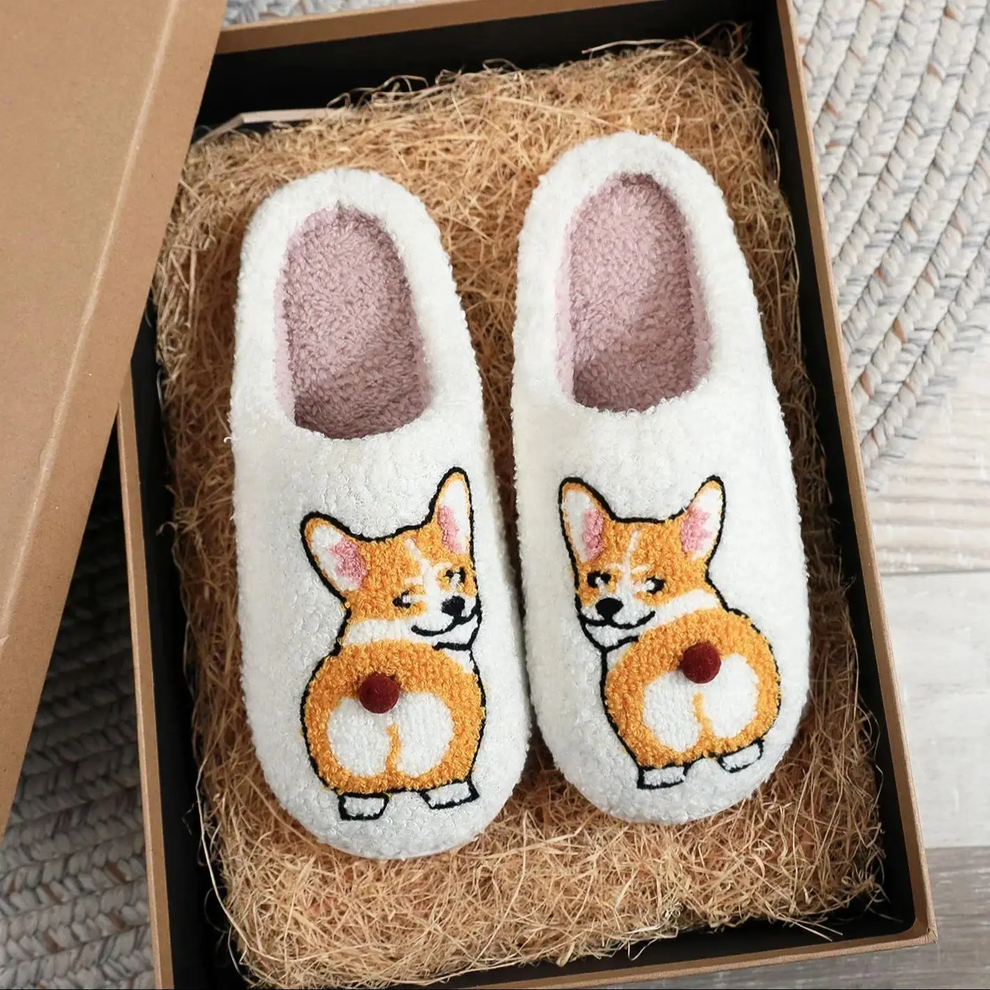 Corgi Dog Pet Pattern Embroidered Plush Home Thick-Soled Comfortable Fuzzy Cotton Slippers Cute Warm Non-Slip Indoor Slippers Pet Mom Gift for Dog Lovers Unisex