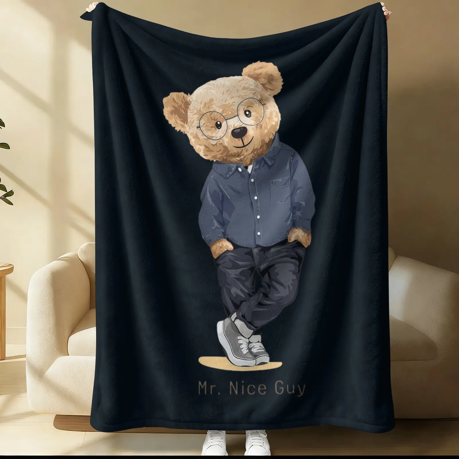 Bear Patterned Blanket, Lightweight And Warm Flannel Sofa Blanket, Suitable For Soft Blankets In Beds, Camping, And Offices, Can Be Used As a Gift For Teenagers And Adults