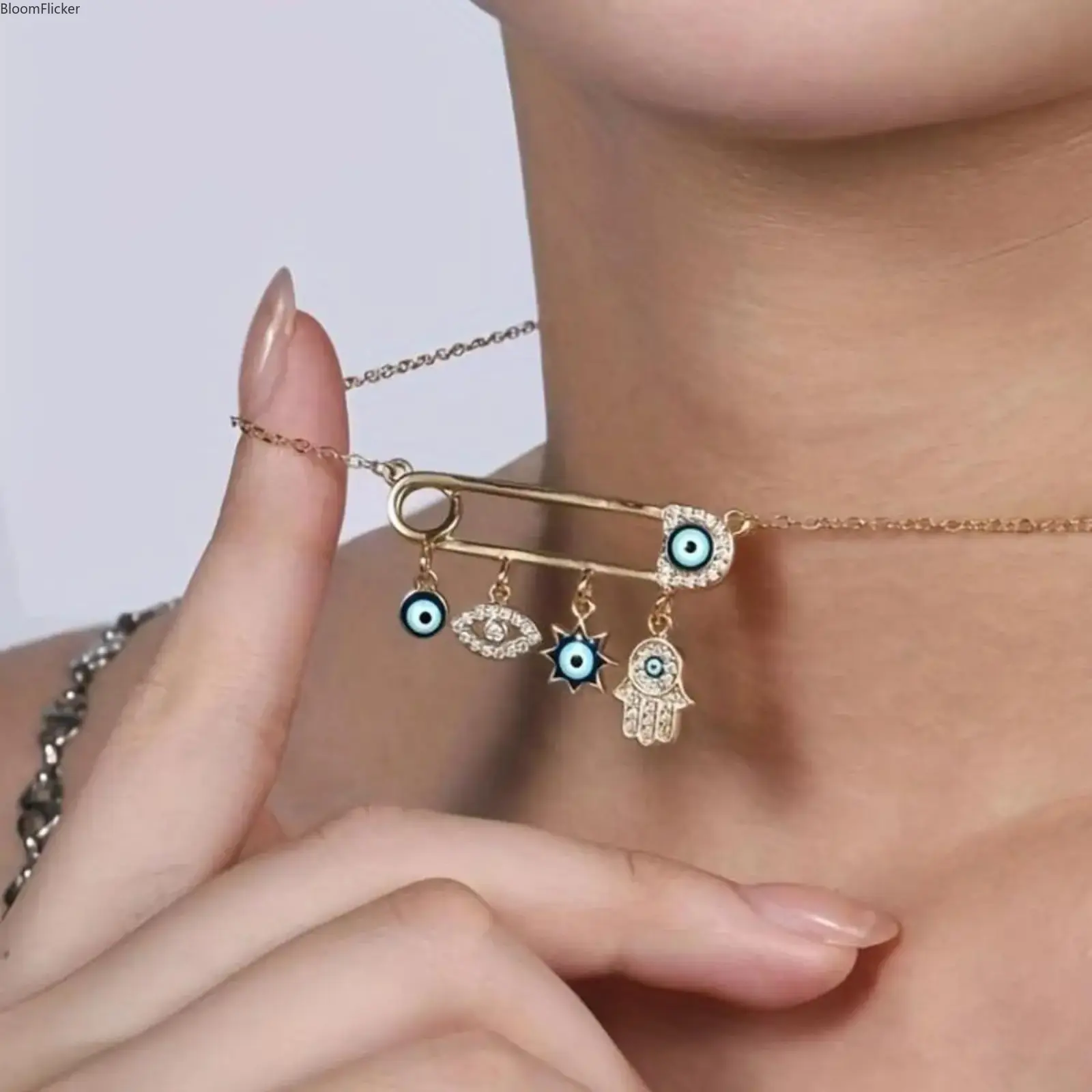 Women Gold-Plated Rhinestone Evil Eye Hamsa Hand Safety Pin Choker Necklace, Bohemian Spiritual Protection Amulet Jewelry, Ornate Symbolic Charm Accessory for Daily Wear & Holiday Gifting