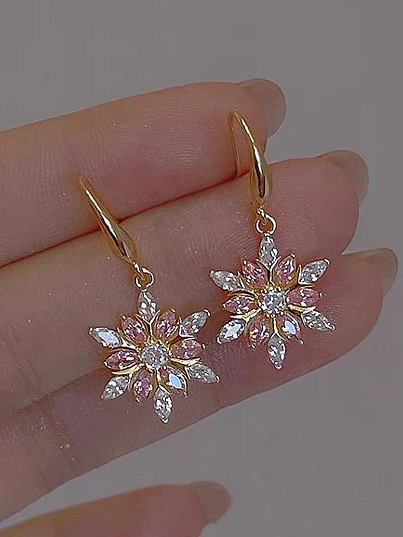 A pair of sweet, pink and diamond-encruffled, high-end, exquisite snowflake Christmas, cute and elegant, and personalized earrings for ladies Eternal Diamond Earrings